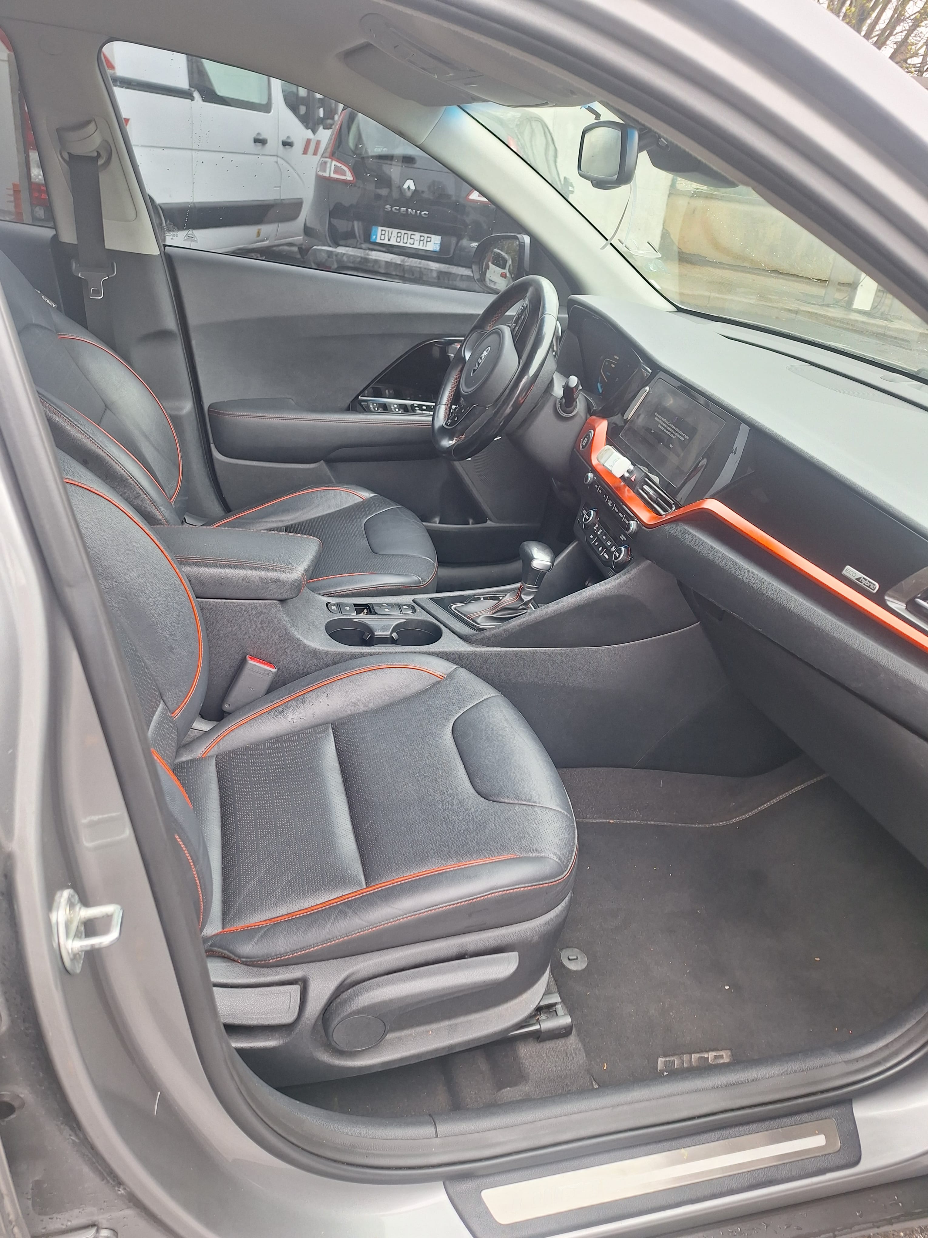 Kia Niro Hybride avec Climatisation