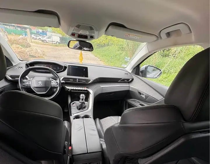 Peugeot 3008 avec GPS