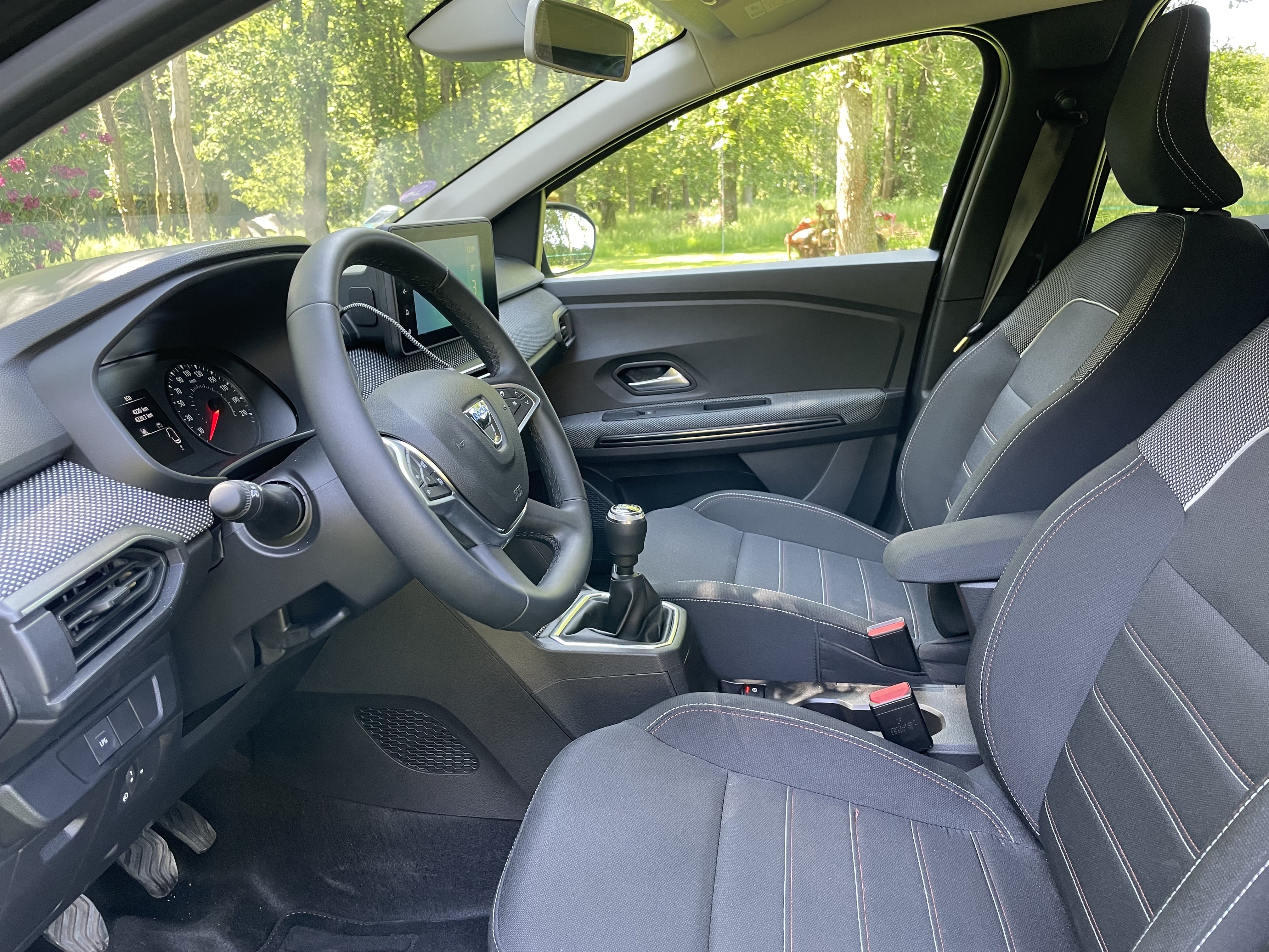 Dacia Jogger 7 places toute option avec Apple CarPlay