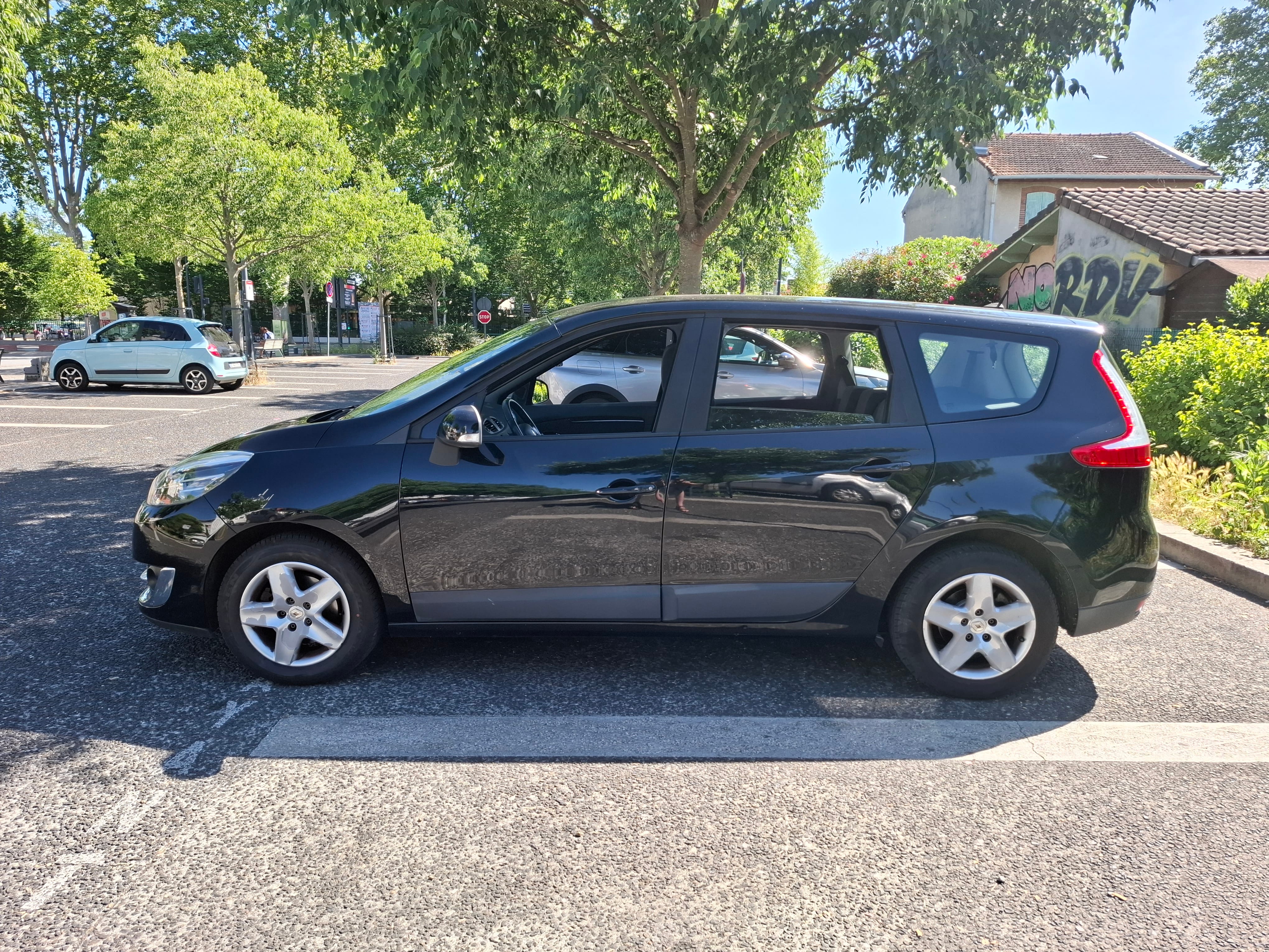 Renault Grand Scenic avec Climatisation