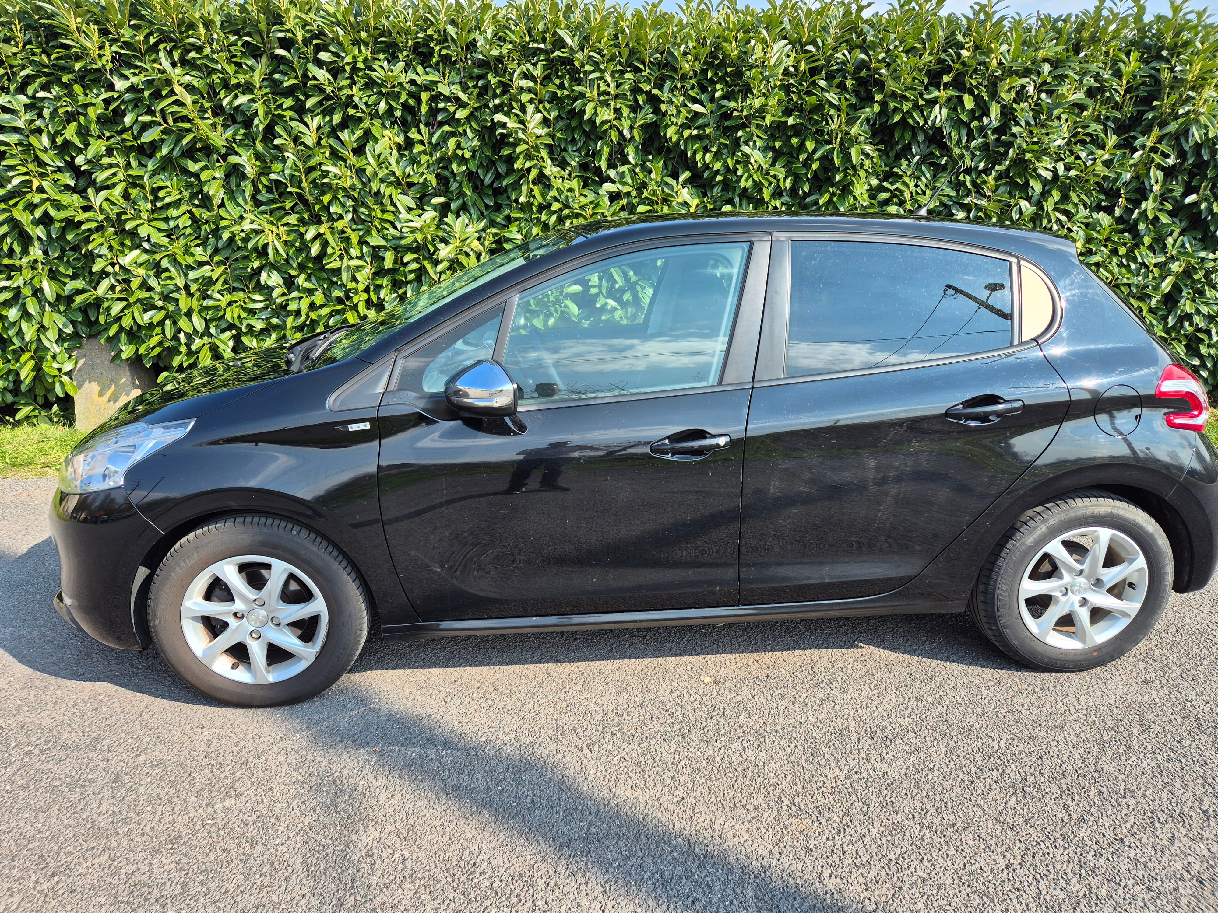 Peugeot 208 avec Climatisation