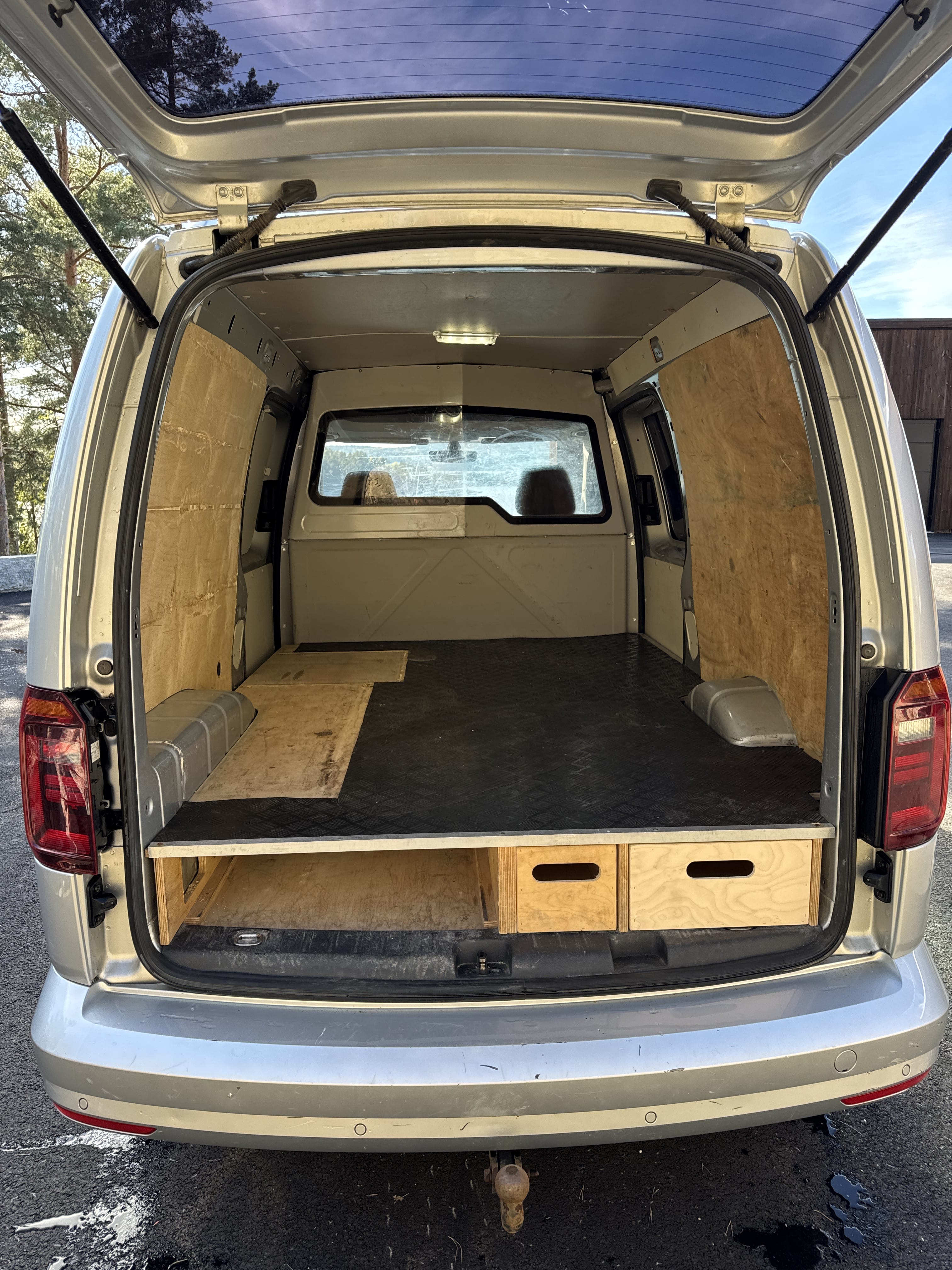Volkswagen Caddy Maxi Varebil med Bilradio