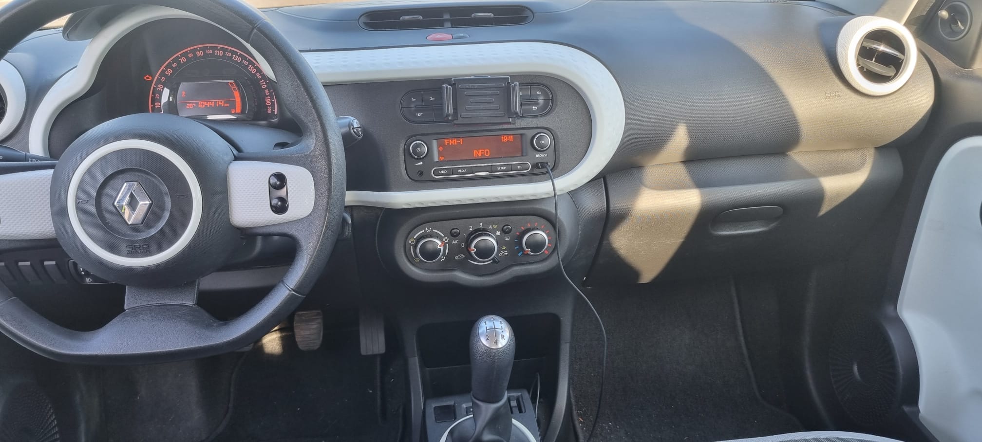 Renault Twingo III avec Entrée audio / iPod