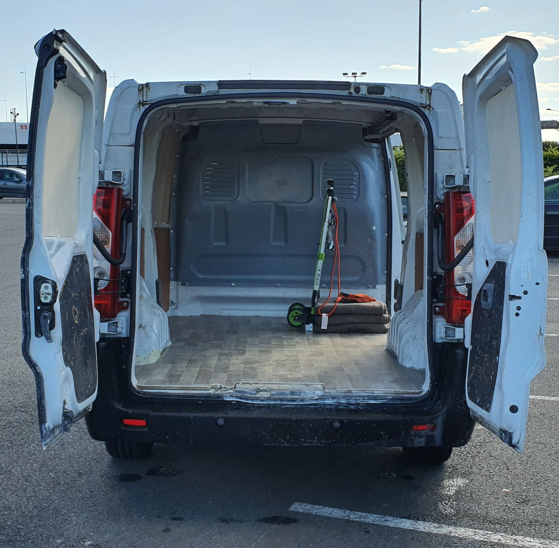 Peugeot Expert 1.6 HDi DZ079KA