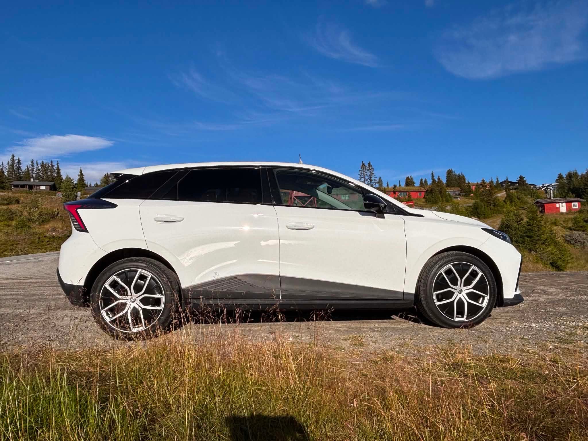MG MG4 Luxury 2026 | Toppmodell | 360° kamera | Adaptiv cruise | Lang rekkevidde, 2026, Elektro, Automatik