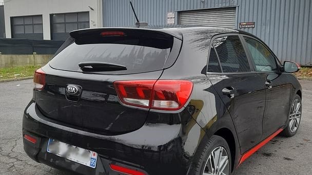 Kia Rio IV 1.0l T-GDI ISG PREMIUM 100 CH avec Régulateur de vitesse