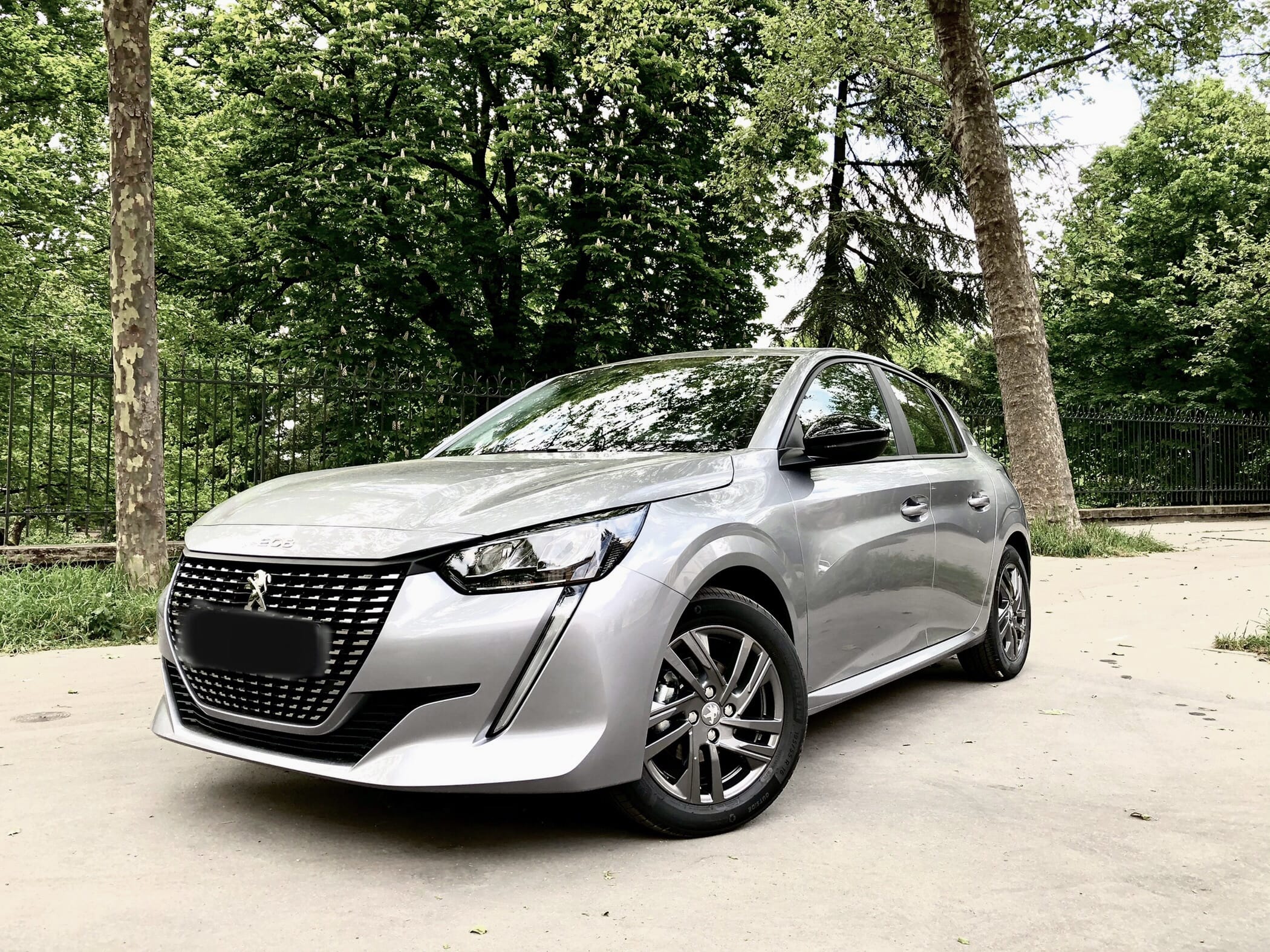 Peugeot 208 FQ752, 2020, Essence 95, automatique