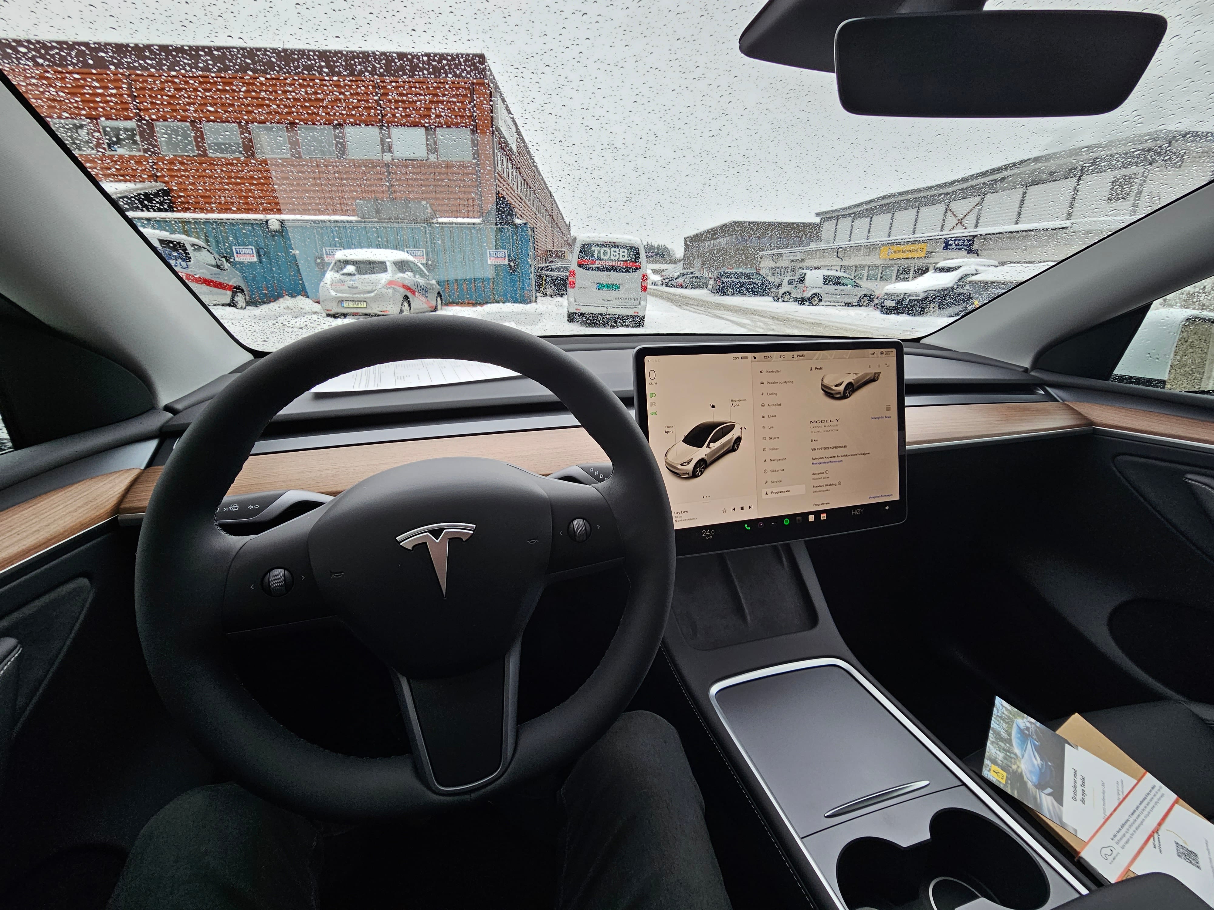 Tesla Model Y Long Range with Cruise control