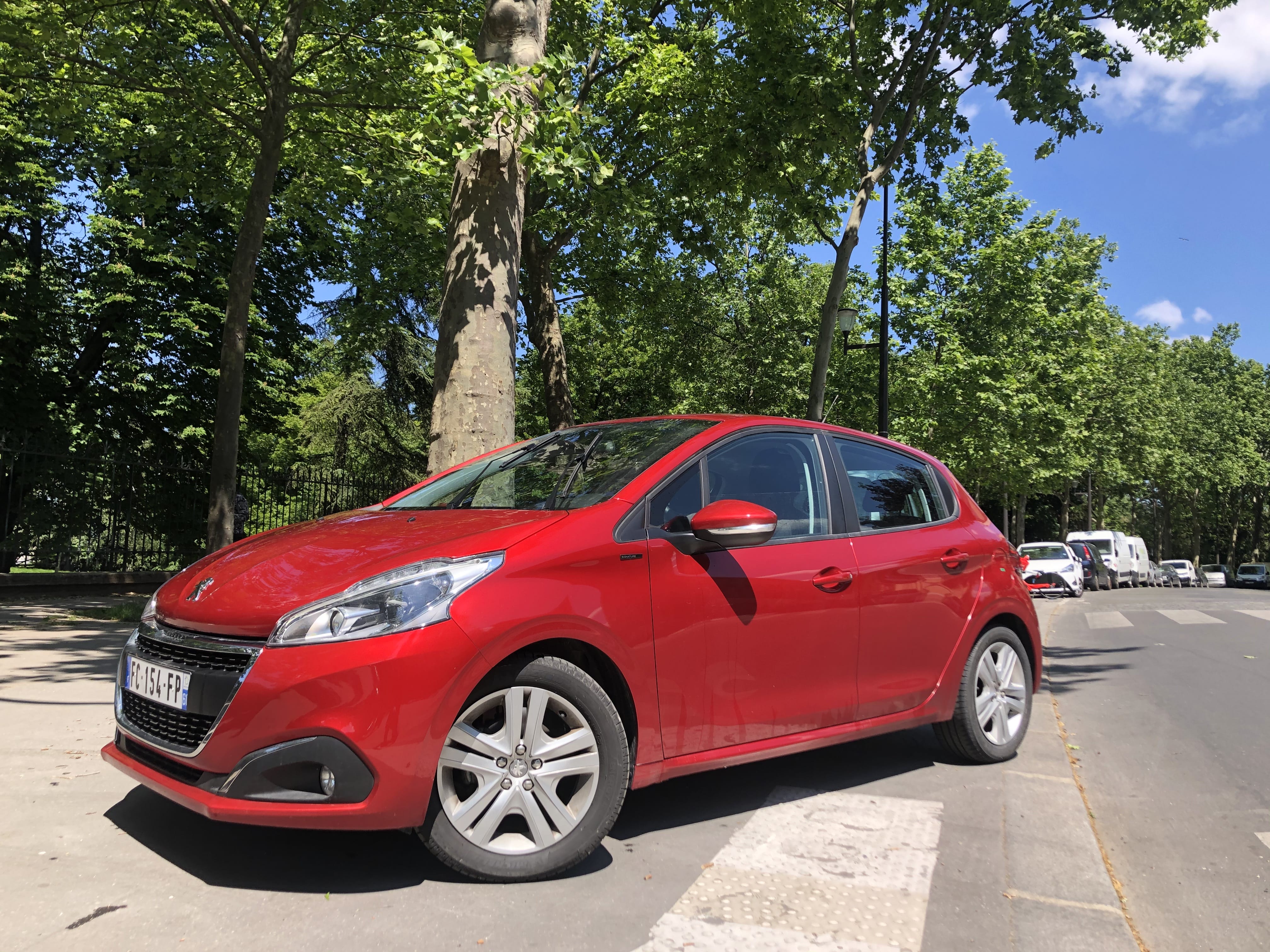 Peugeot 208 FC154 avec Climatisation
