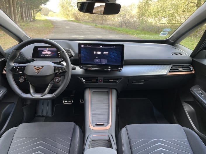 Cupra Born 77 kw 245 cv avec GPS