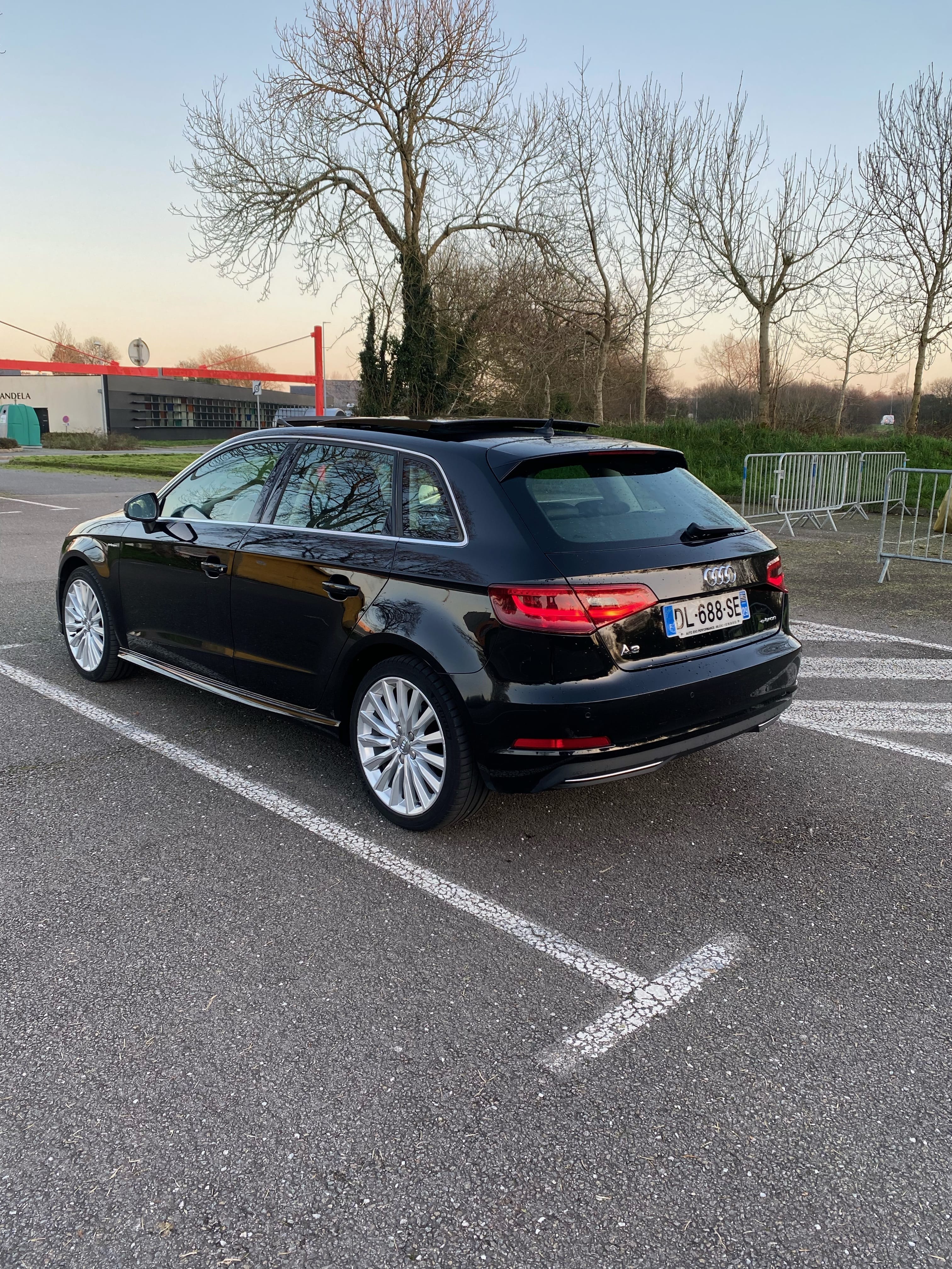 Audi A3 Sportback e-tron avec Régulateur de vitesse
