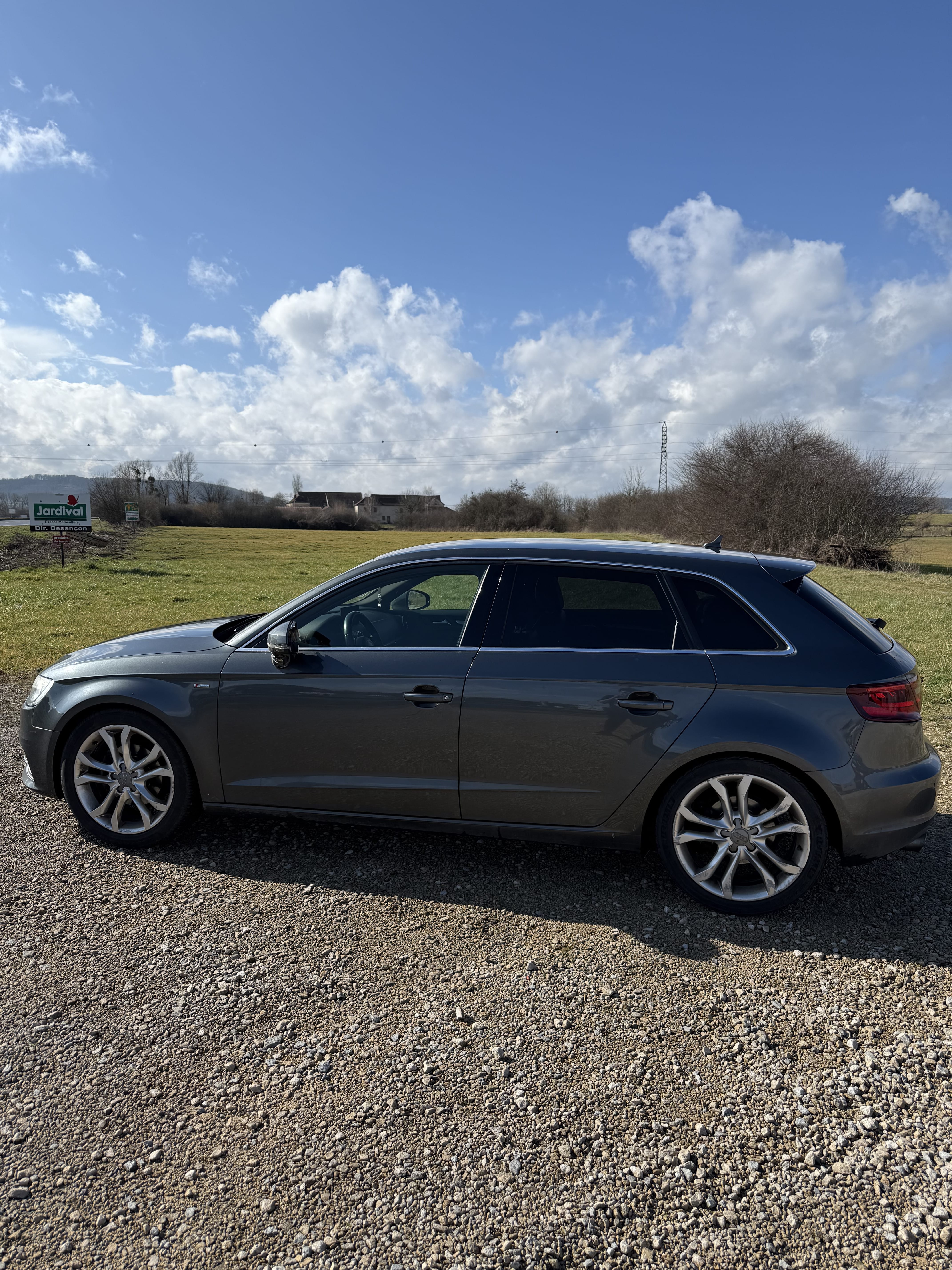 Audi A3 Sportback avec Climatisation