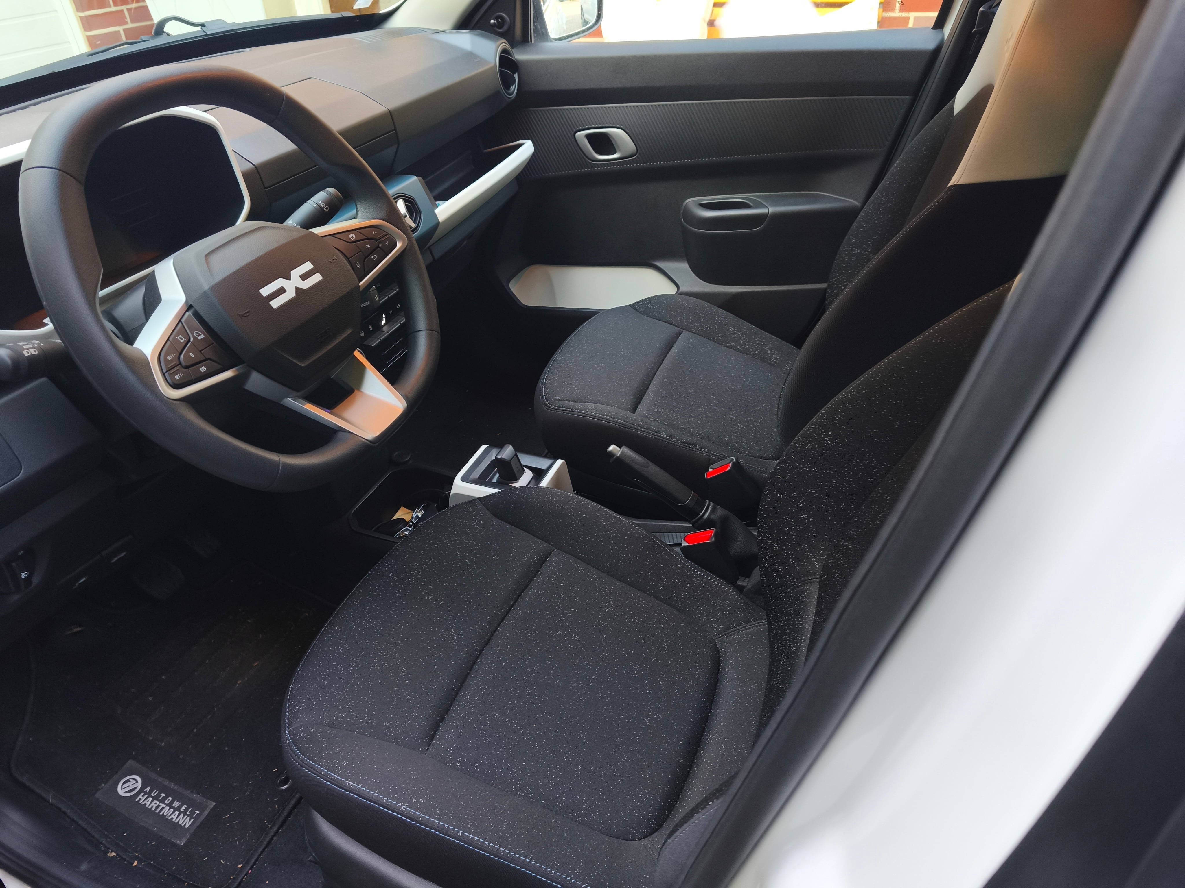 Dacia Spring CCS Lader mit Klimaanlage
