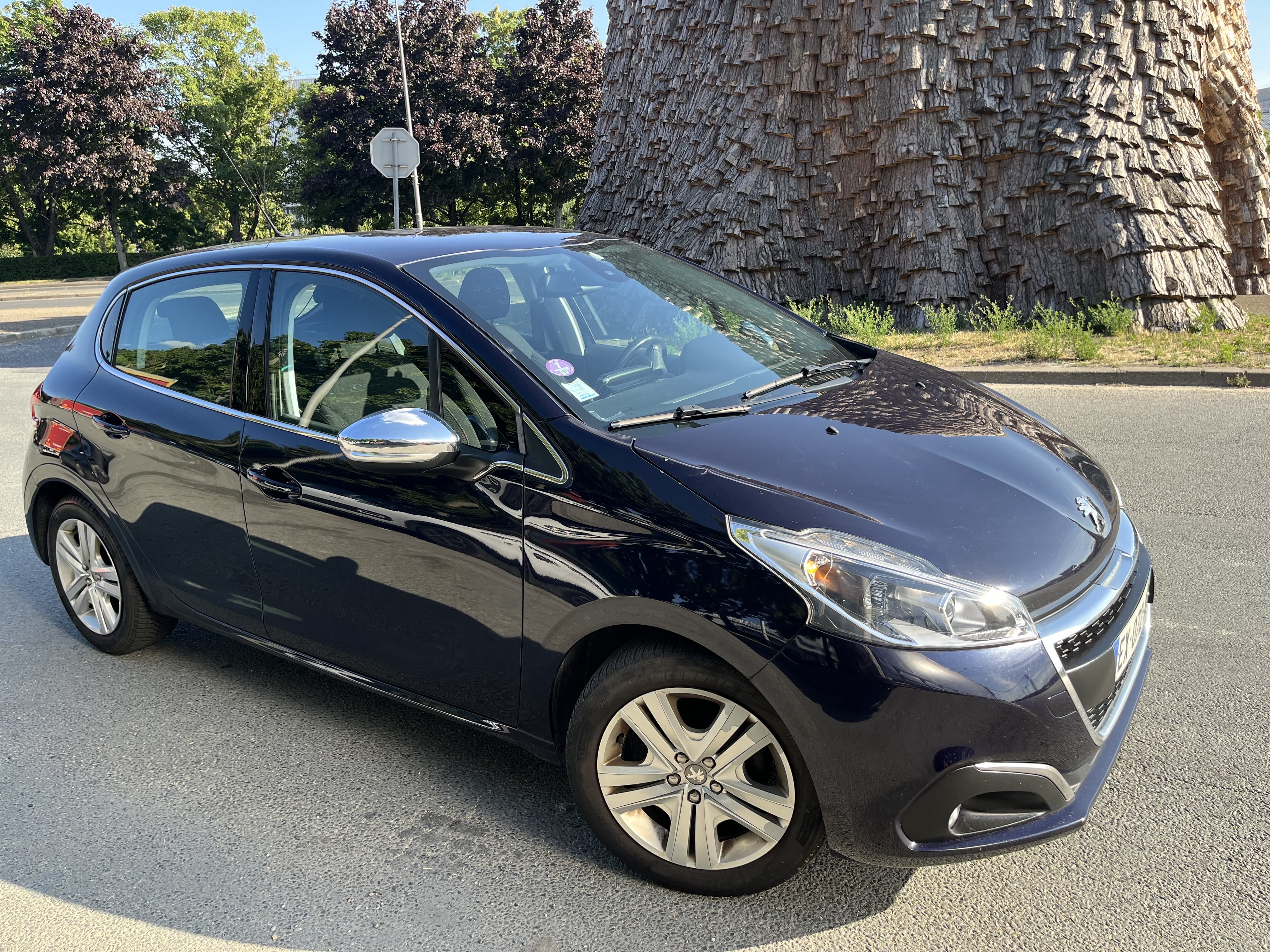 Peugeot 208 économique – Orly / Thiais – CarPlay, idéale Paris, 2018, Essence 98