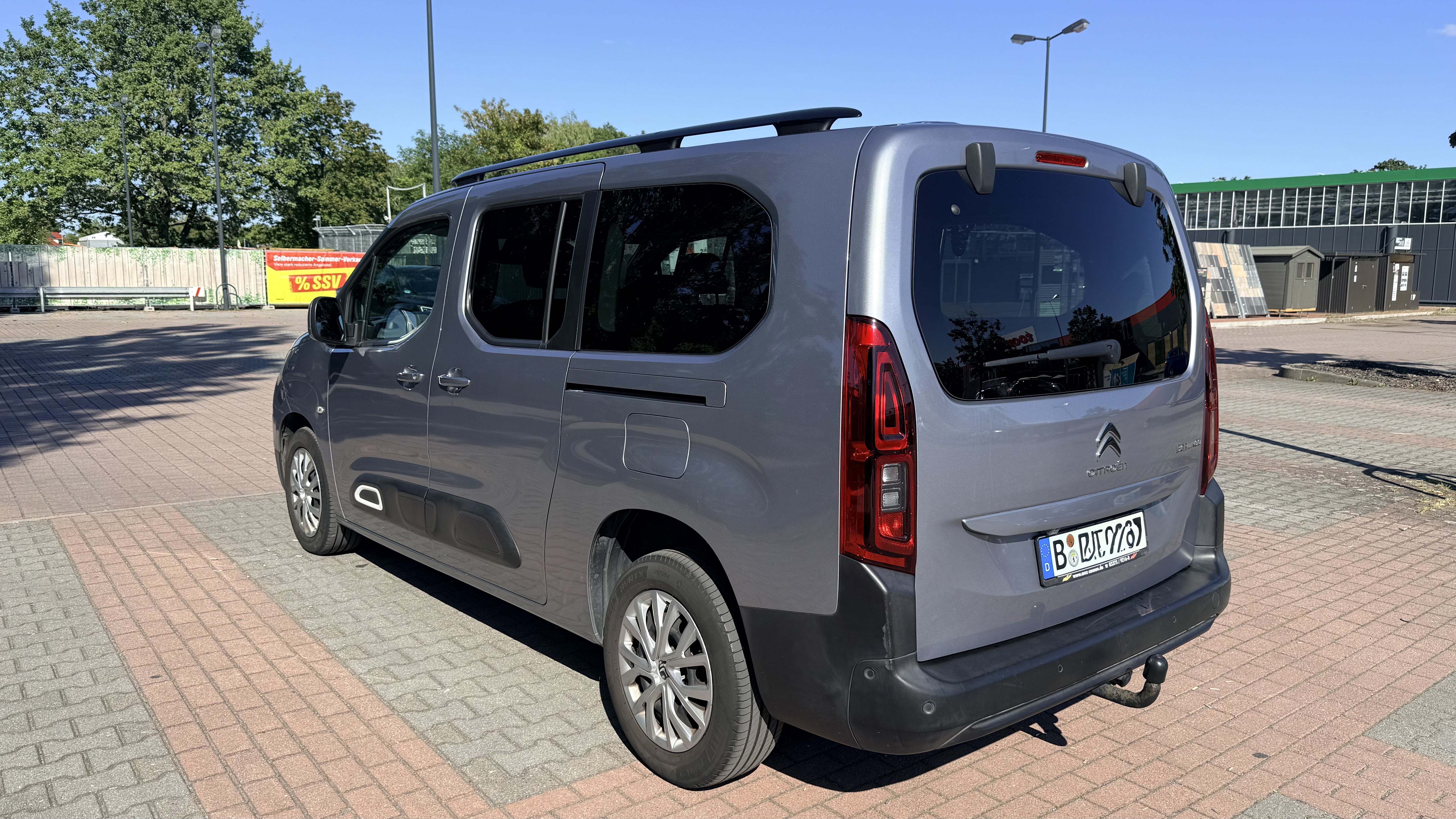 Citroen Berlingo mit Rückfahrkamera