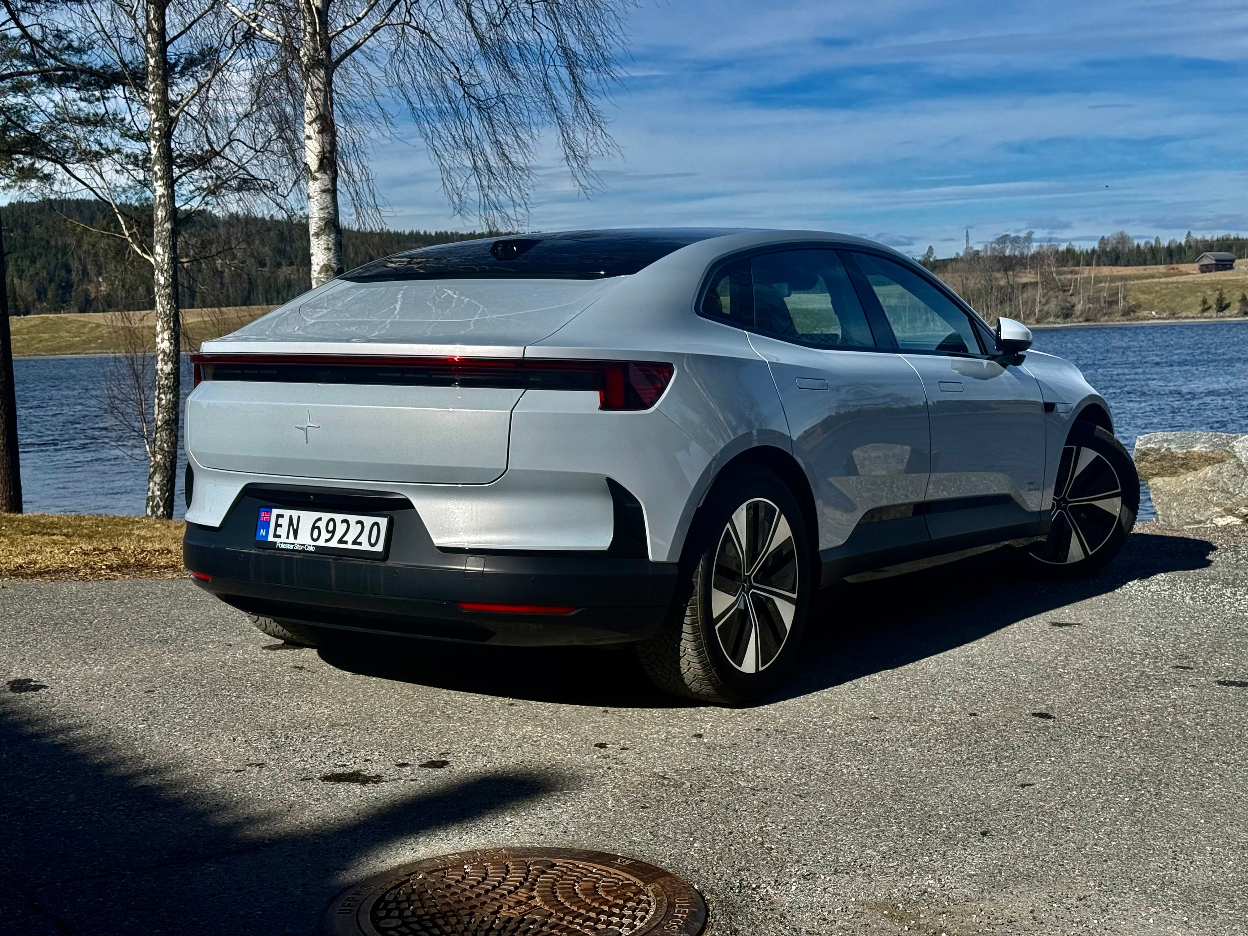 Polestar 4 Long Range Dual Motor med Ryggekamera