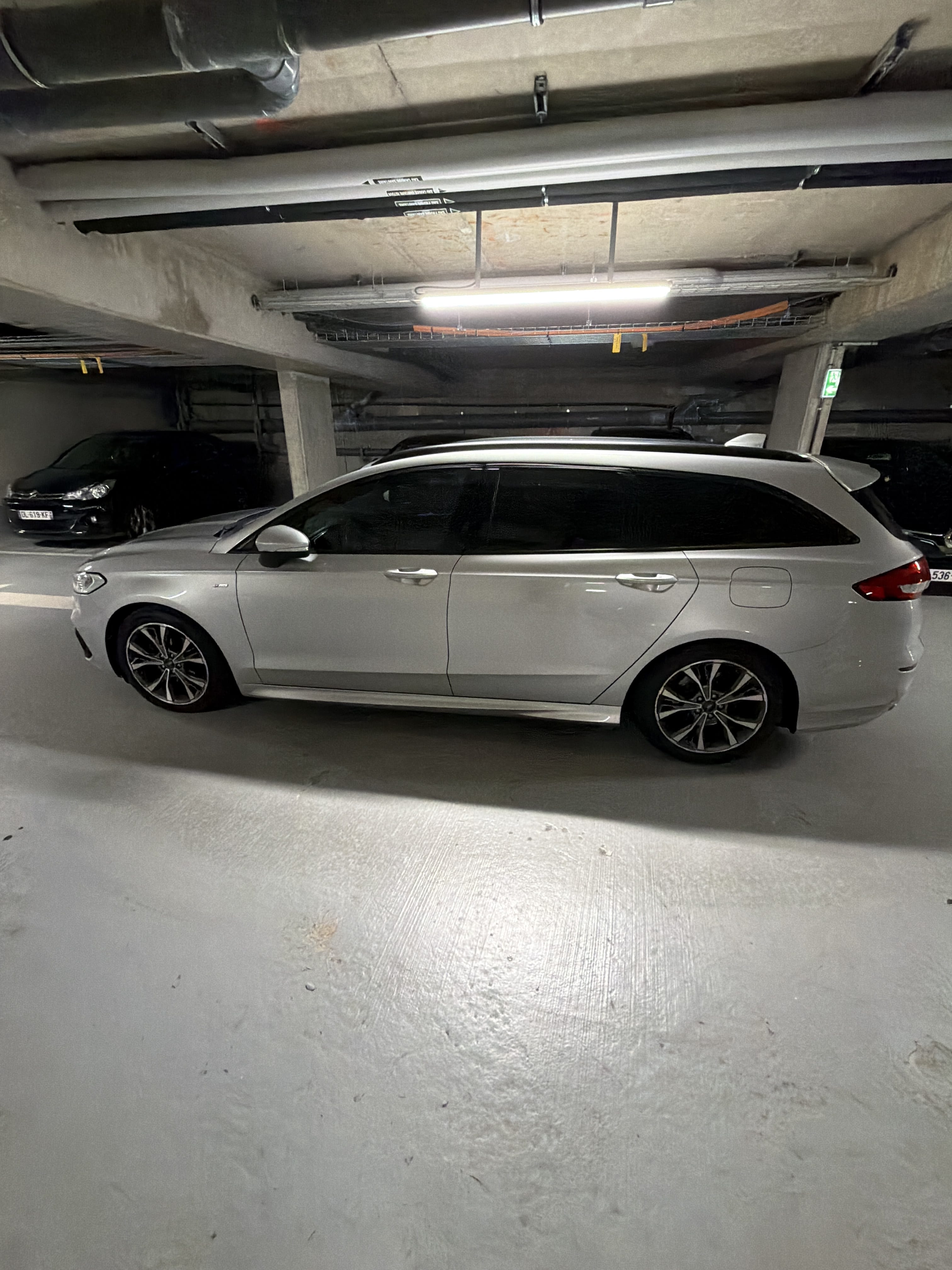 Ford Mondeo SW avec Climatisation