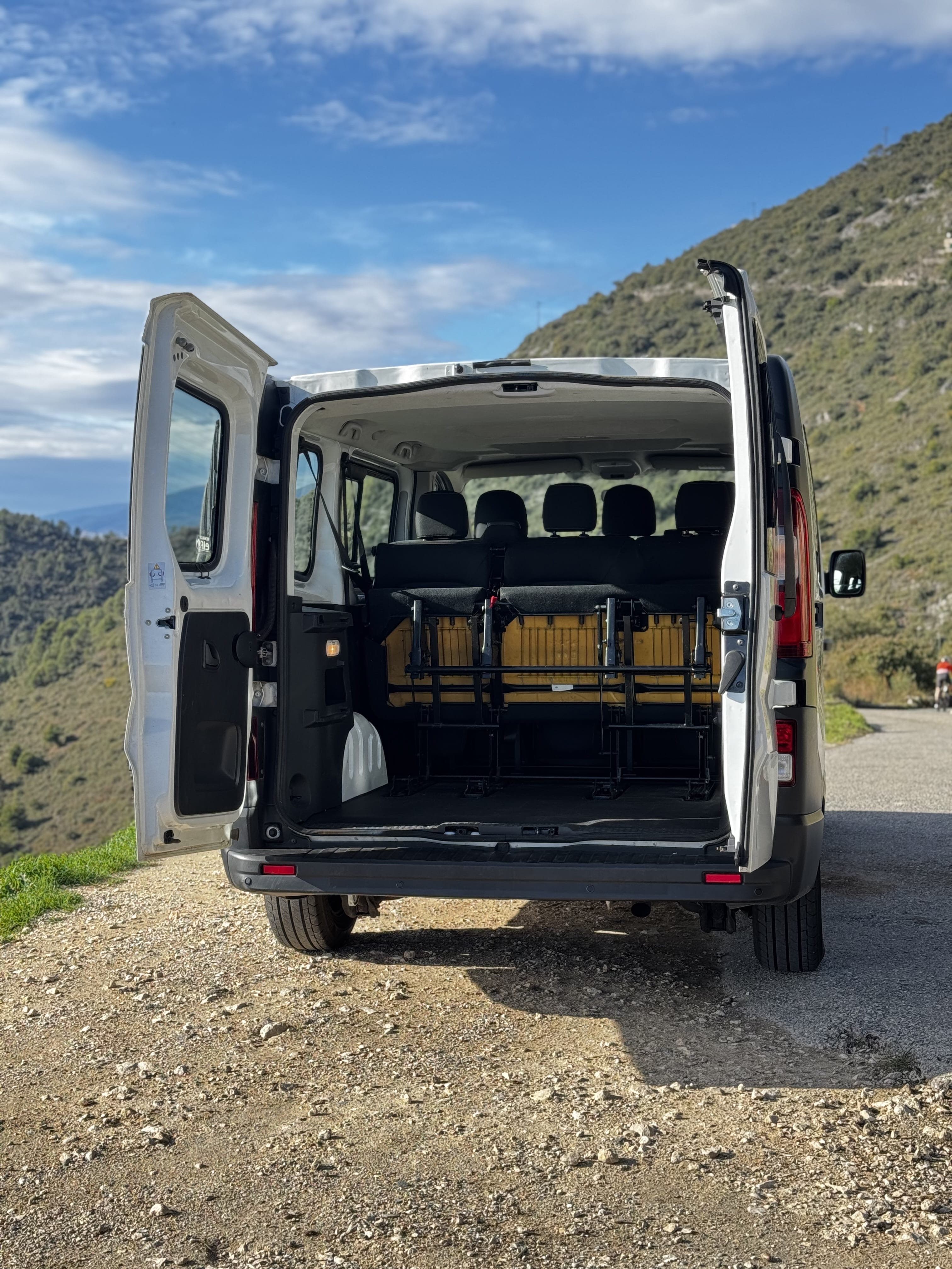 Renault Trafic Passenger mit Audio-/iPod-Zugang