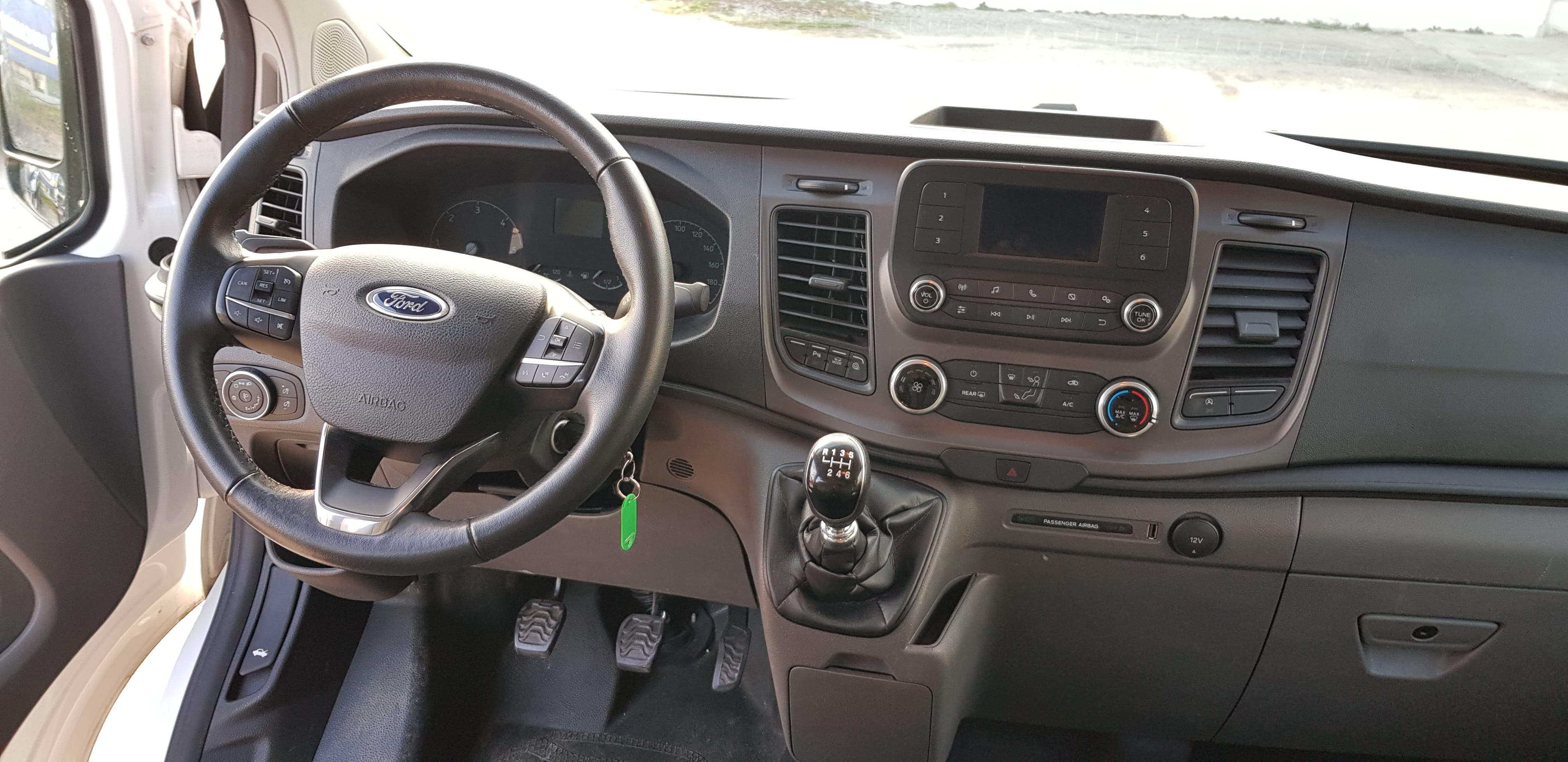 Ford Transit Custom Kombi 2.0L PANTHER 105CH avec Chaines