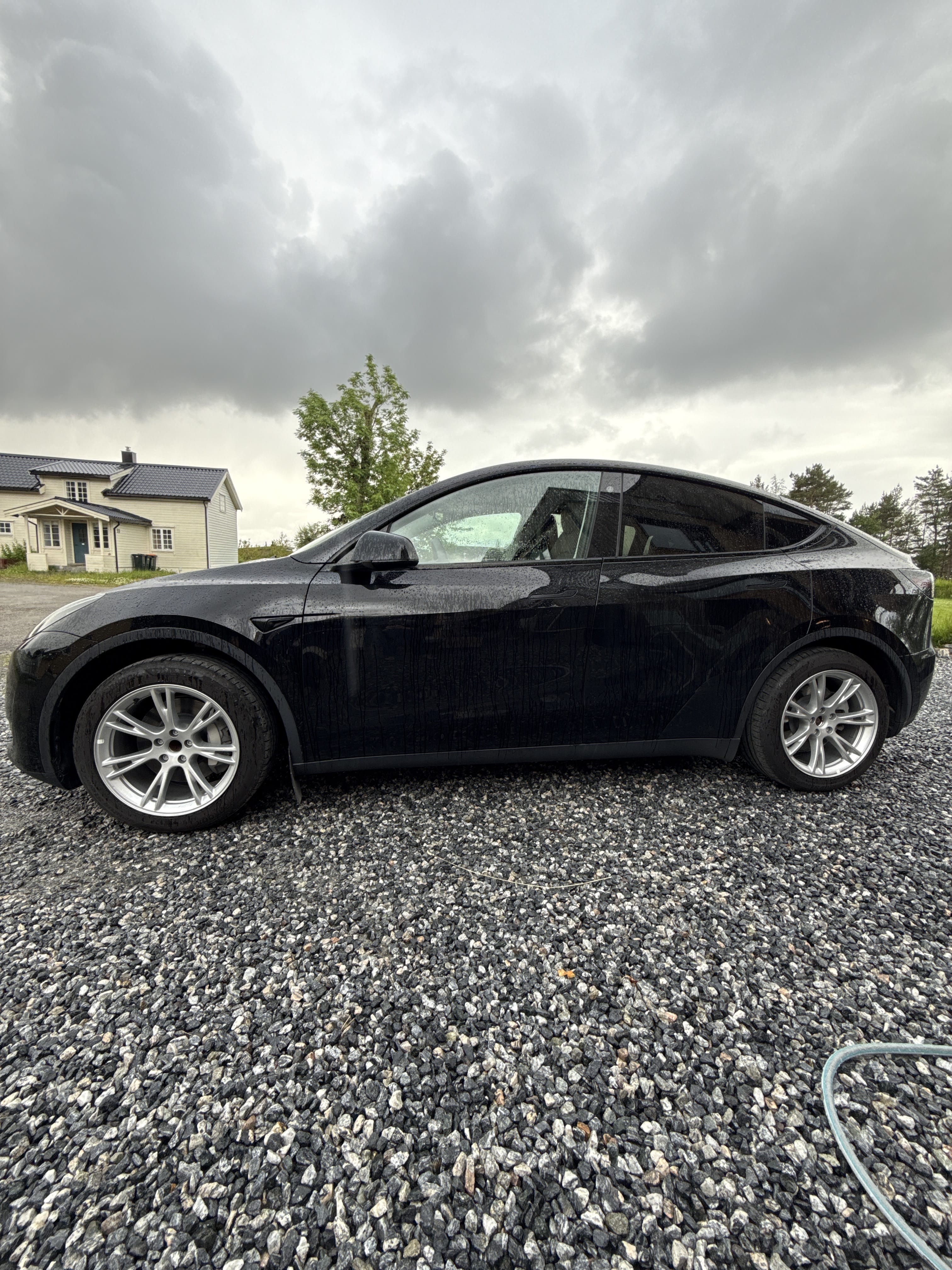 Tesla Model Y Long Range med Aircondition