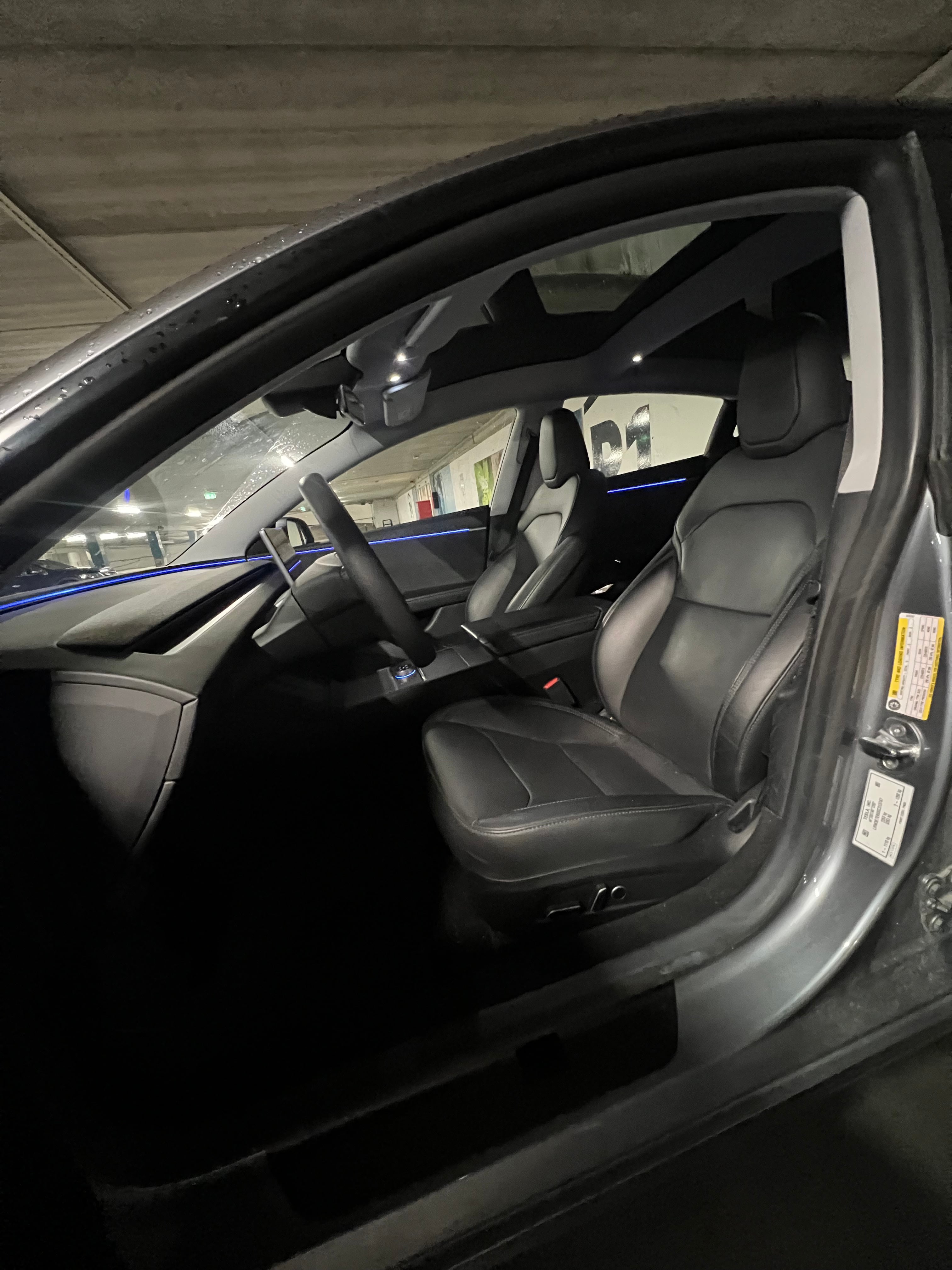Tesla Model 3 Long Range mit 4-Rad-Antrieb