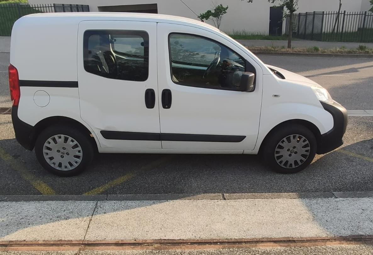 Peugeot Bipper Tepee avec Audio Bluetooth