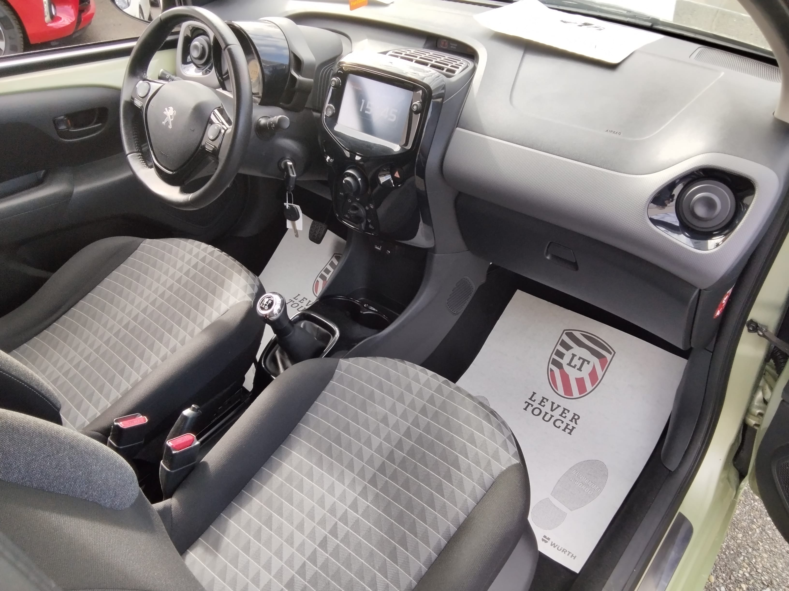 Peugeot 108 avec Android Auto