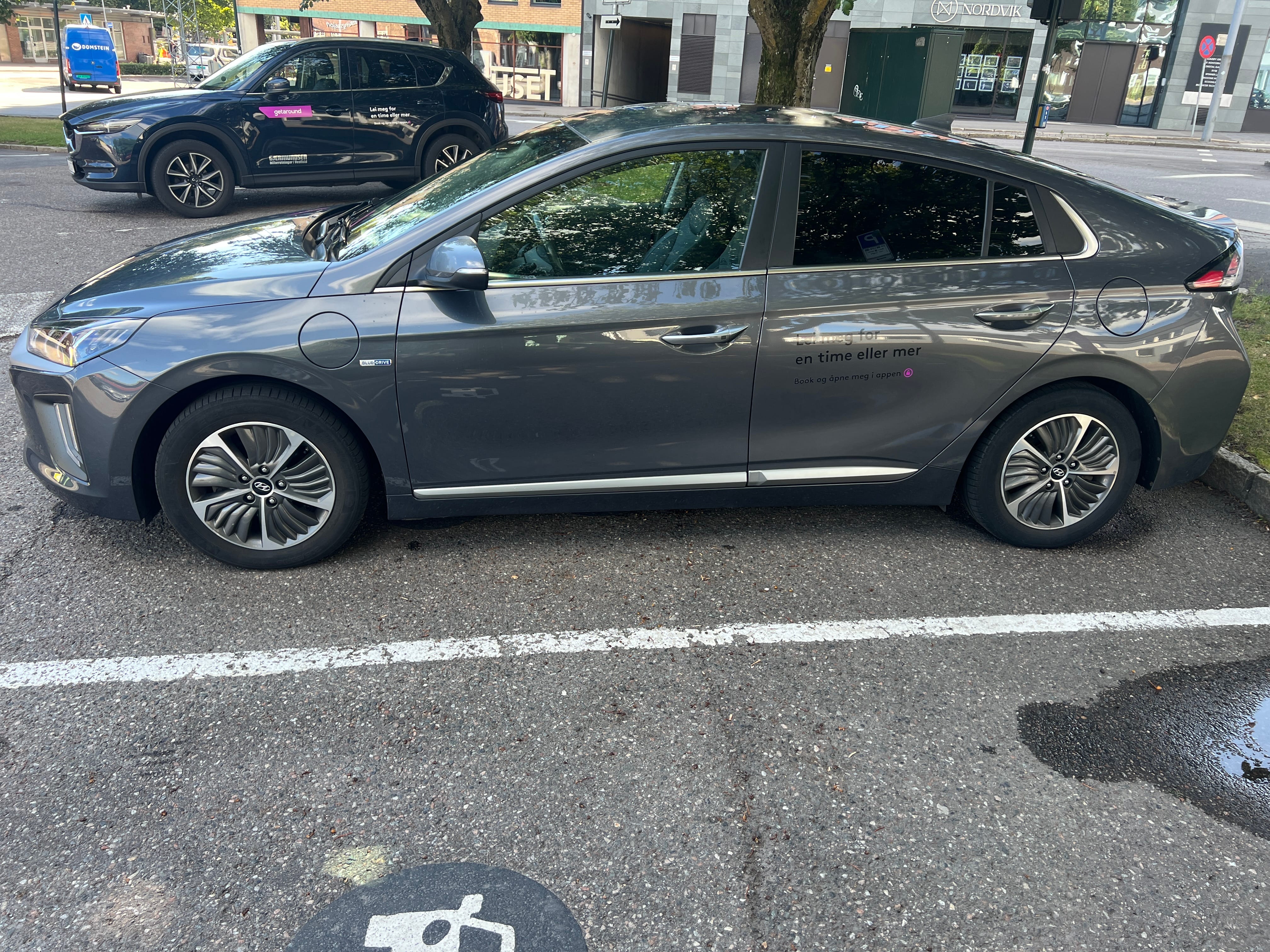 Hyundai Ioniq Hybrid  EL/Bensin med Aircondition