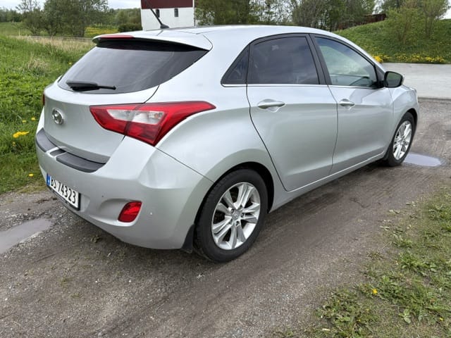 Hyundai i30 med Cruisekontroll