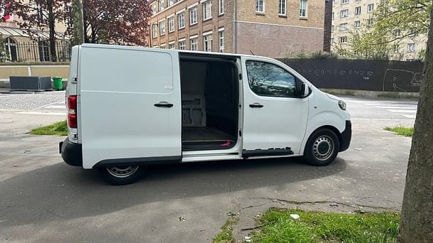 Citroen Jumpy FD872 avec Apple CarPlay