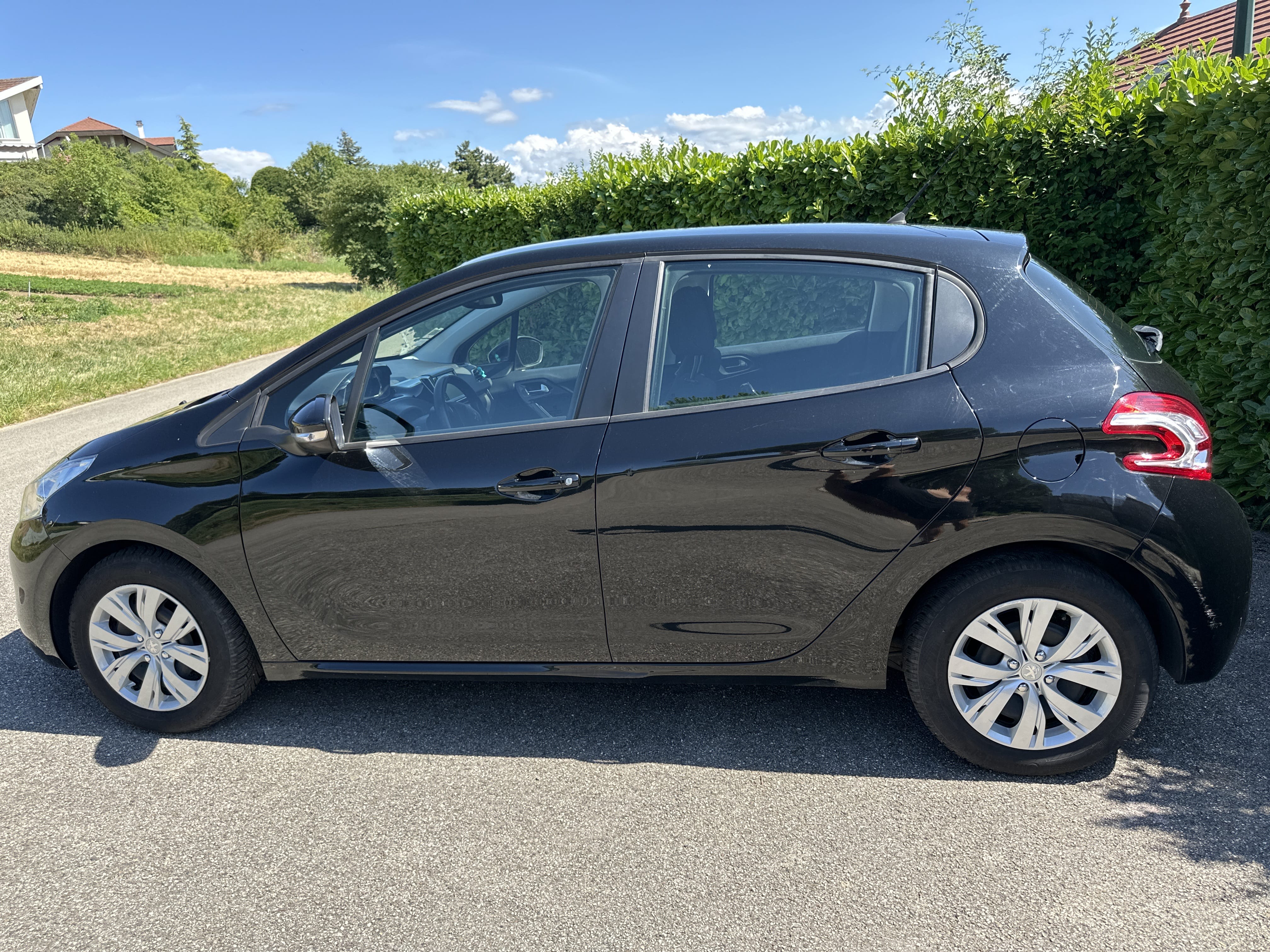 Peugeot 208 avec Climatisation