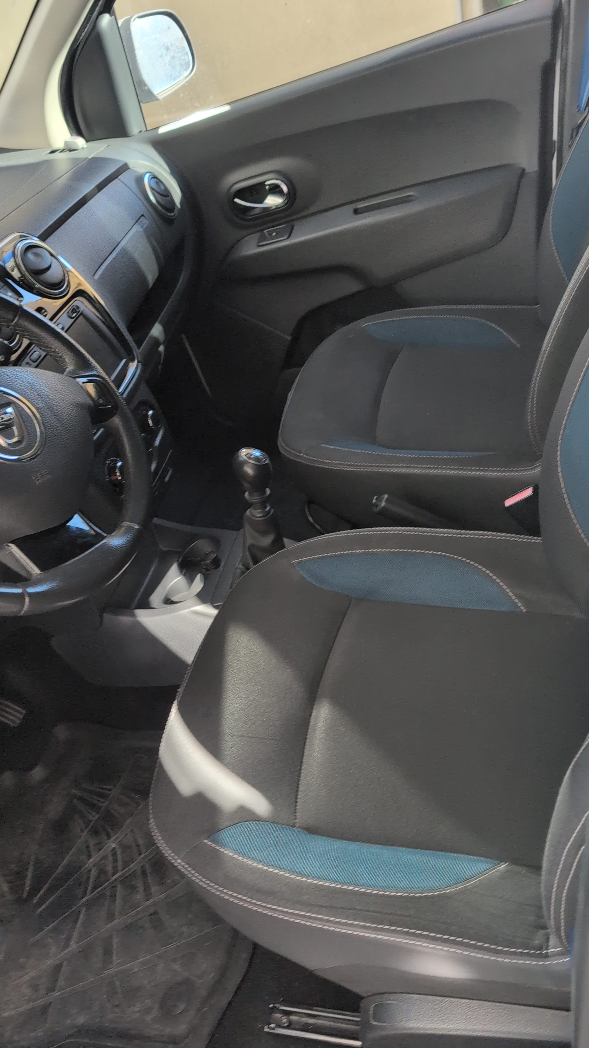 Dacia Lodgy avec Siège bébé