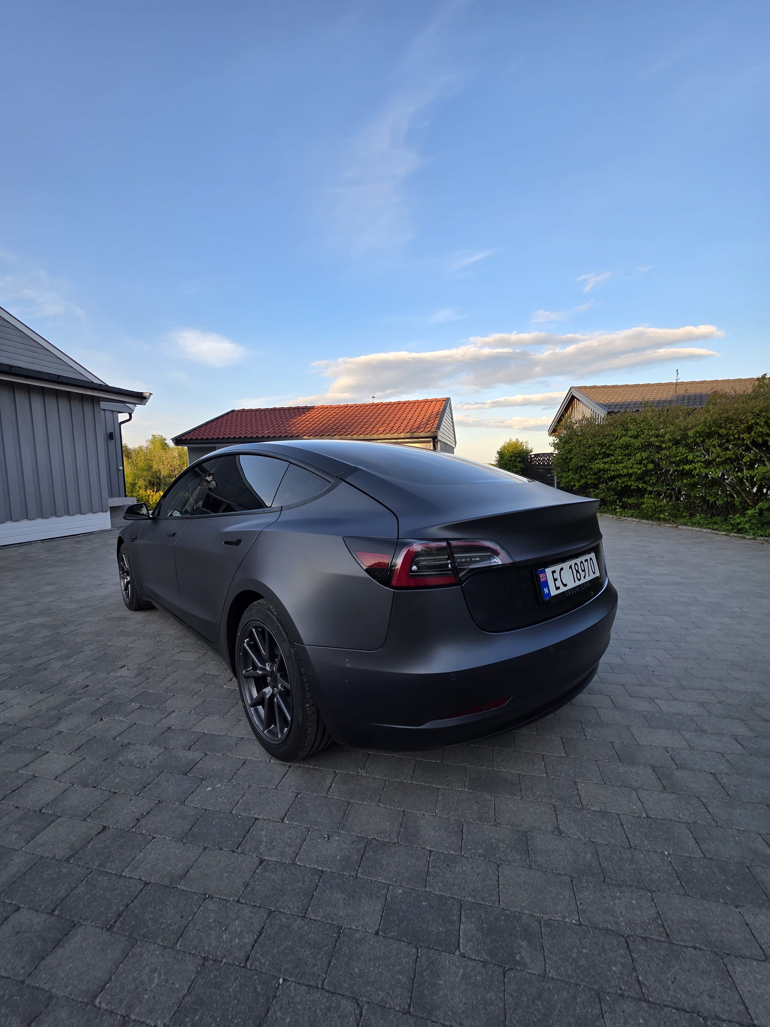 Tesla Model 3 Long Range med Babysete