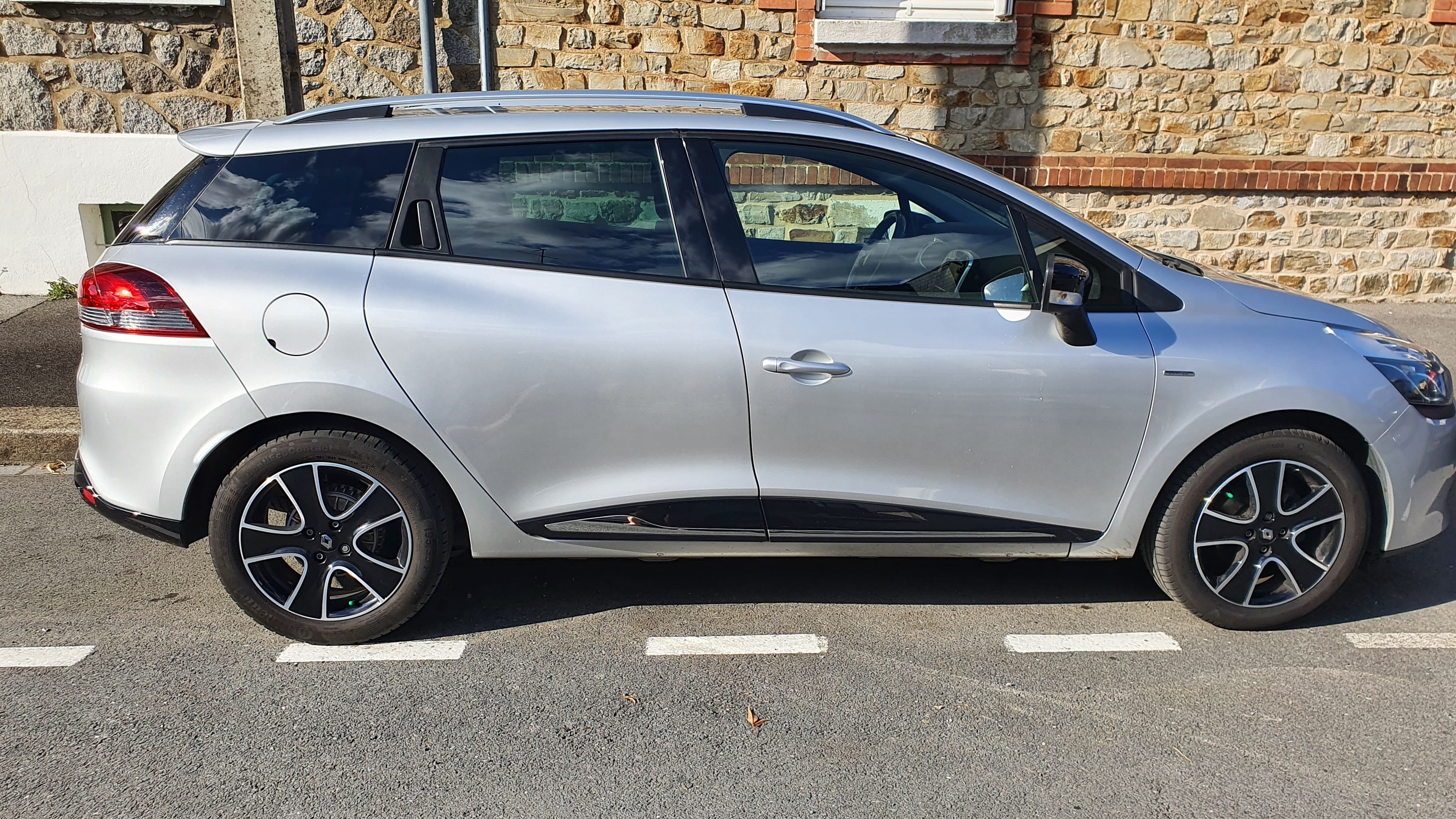 Renault Clio Estate TCe 90 + Sièges auto con Aire acondicionado