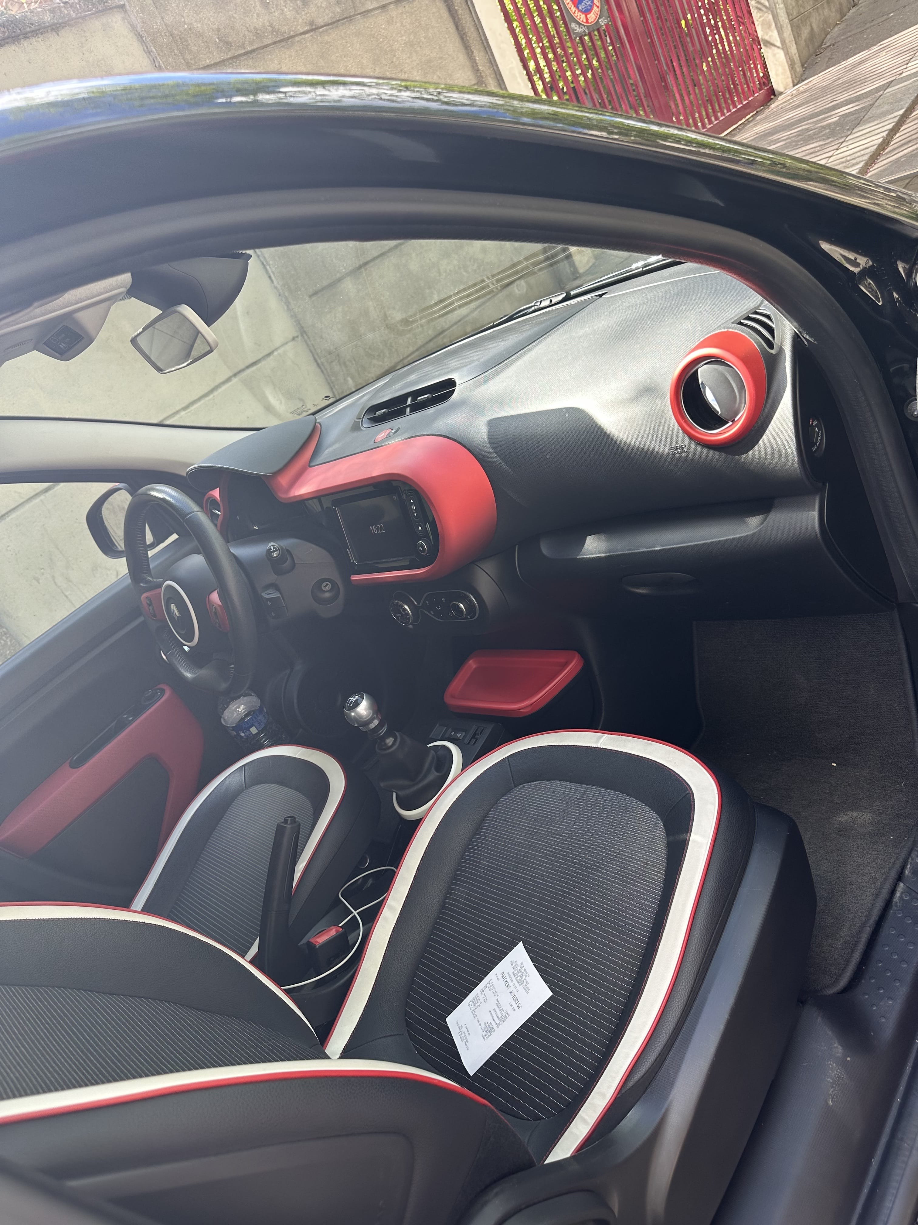Renault Twingo III avec GPS