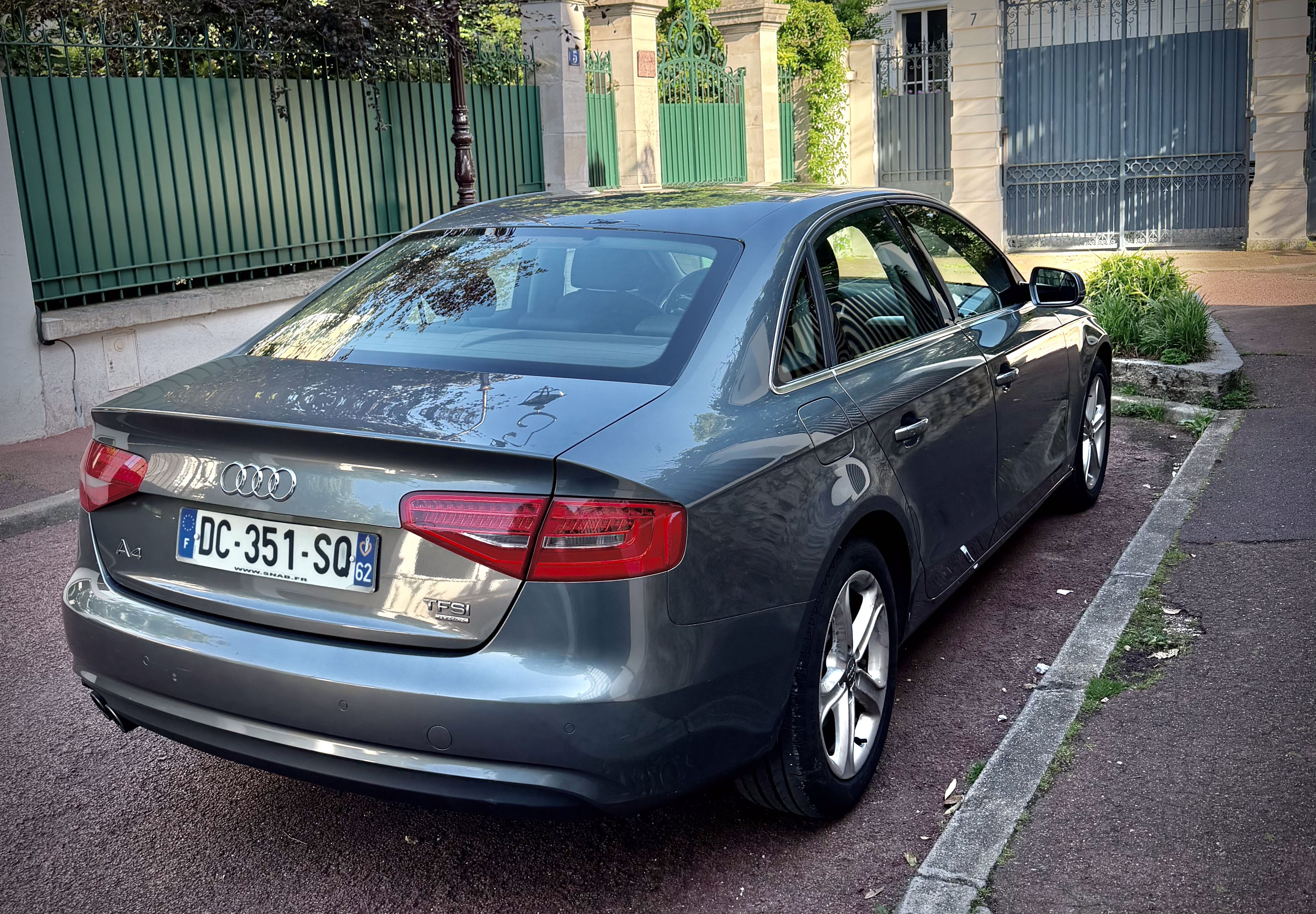 Audi  A4 2.0T Premium Plus Quatro avec Régulateur de vitesse