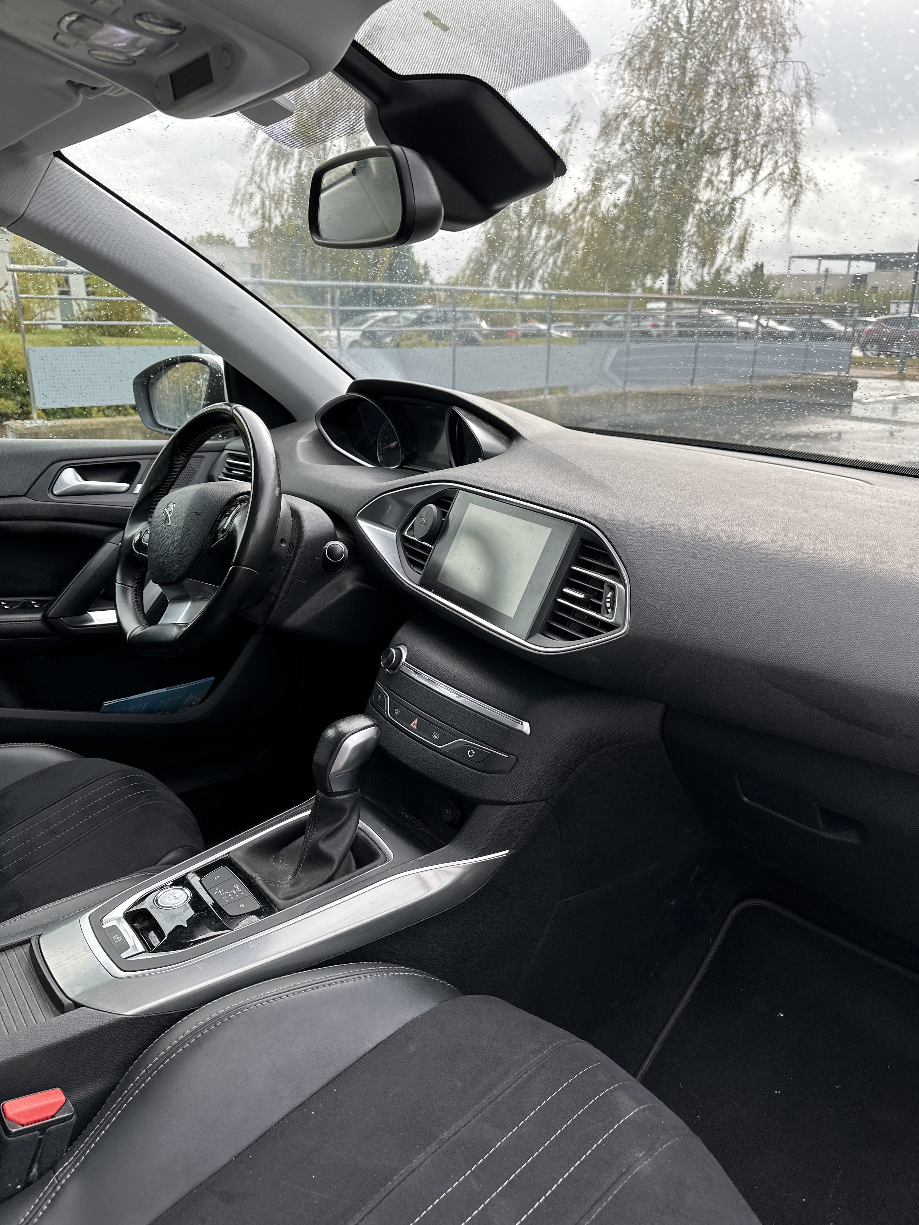 Peugeot 308 SW 2.0 Hdi 150 avec GPS