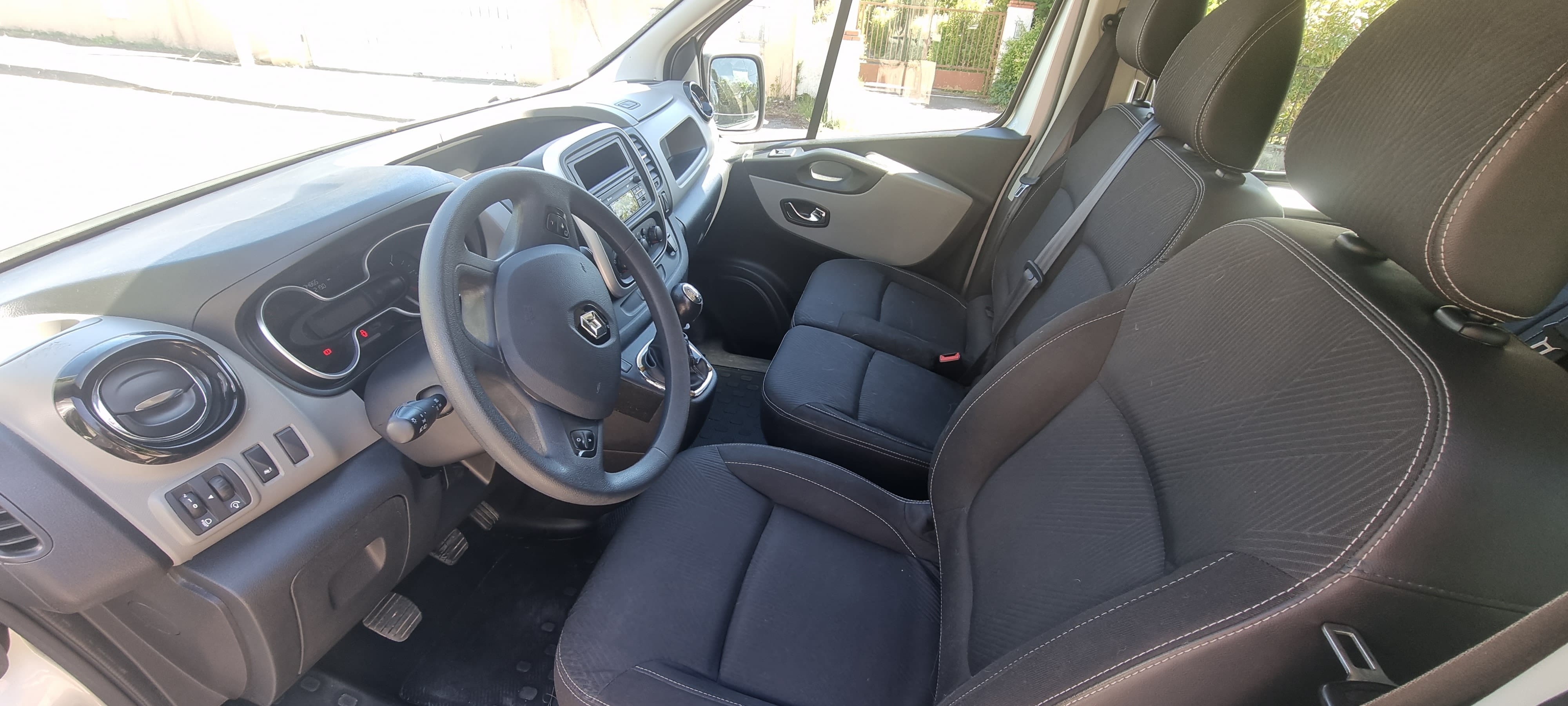 Renault Trafic Double Cabine avec Audio Bluetooth