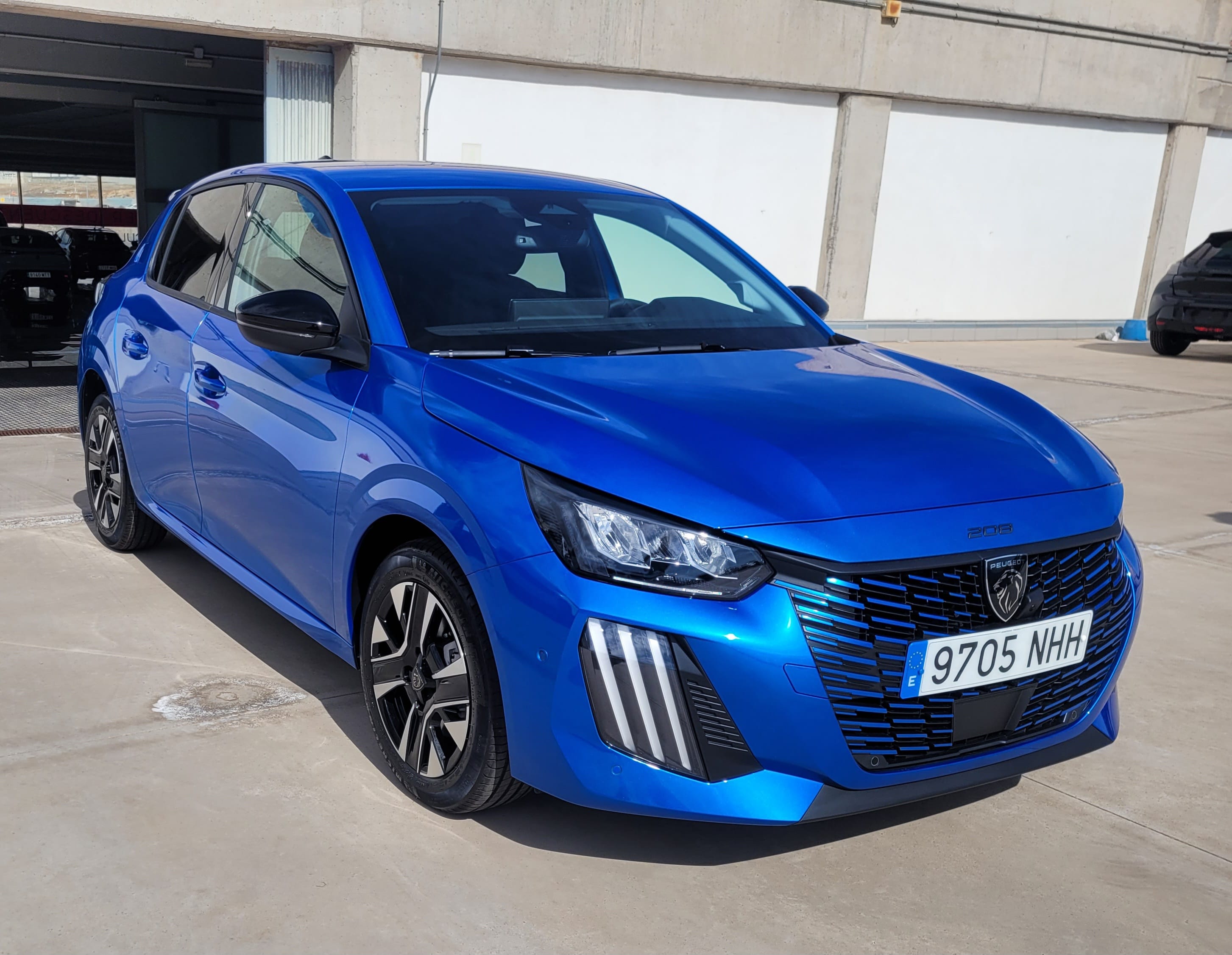 Peugeot 208, 2025, Gasolina 98, Automático