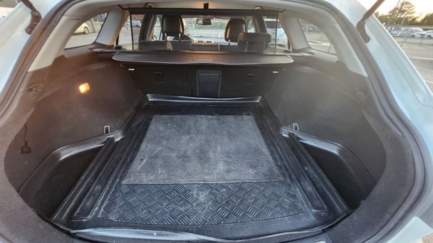 Toyota Avensis SW 1,8 Bensin, Automat, Stasjonsvogn, Hengerfeste, Takstativ med Lydinngang