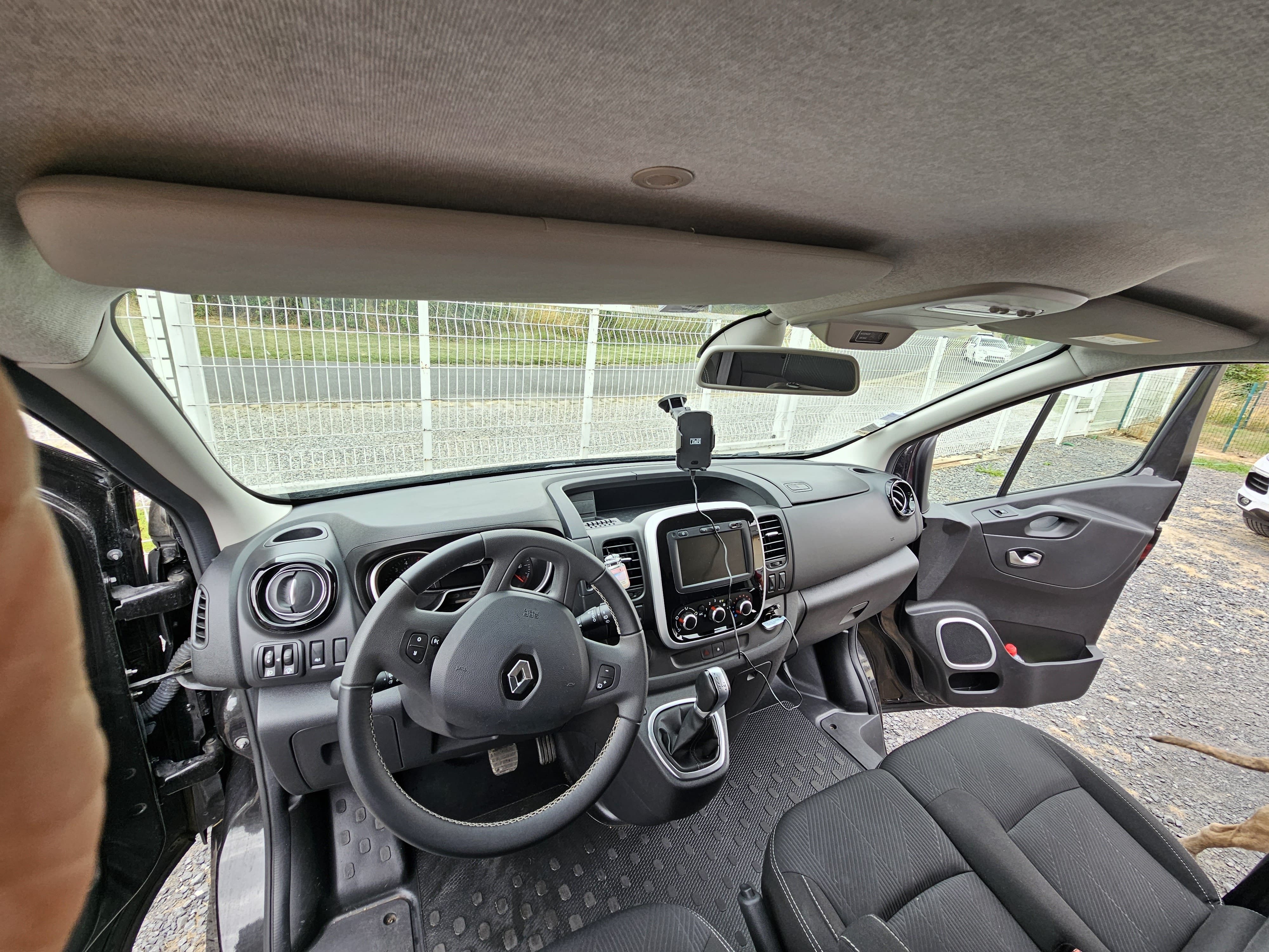 Renault Trafic Passenger avec GPS