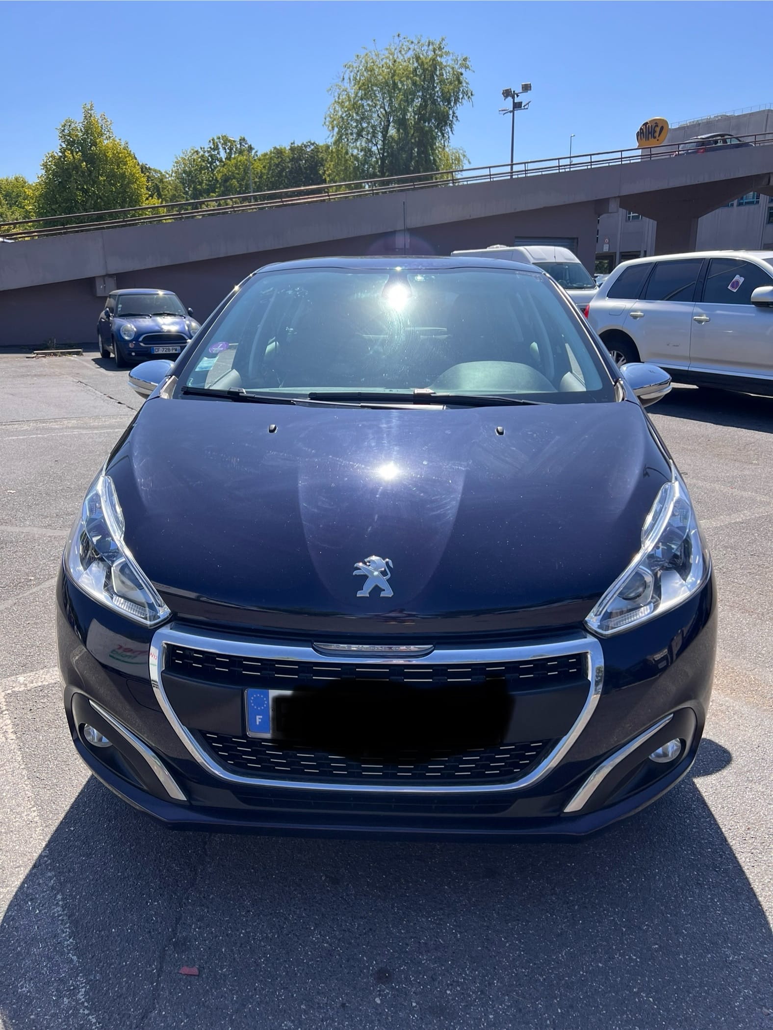 Peugeot 208 économique – Orly / Thiais – CarPlay, idéale Paris avec Apple CarPlay