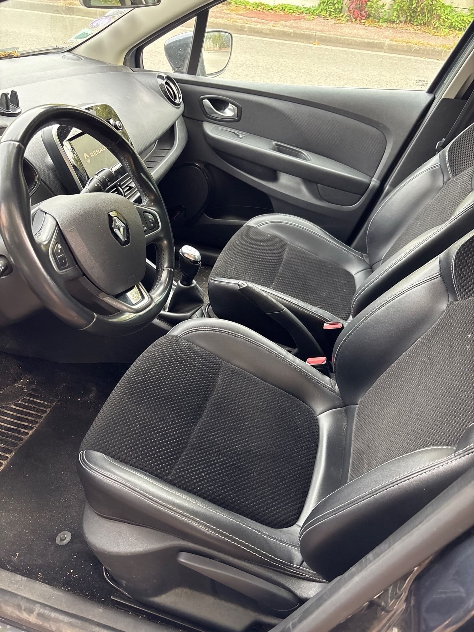 Renault Clio BDXG avec GPS