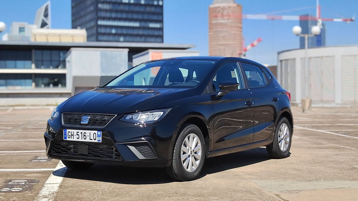 Seat Ibiza, 2023, Essence 98, automatique