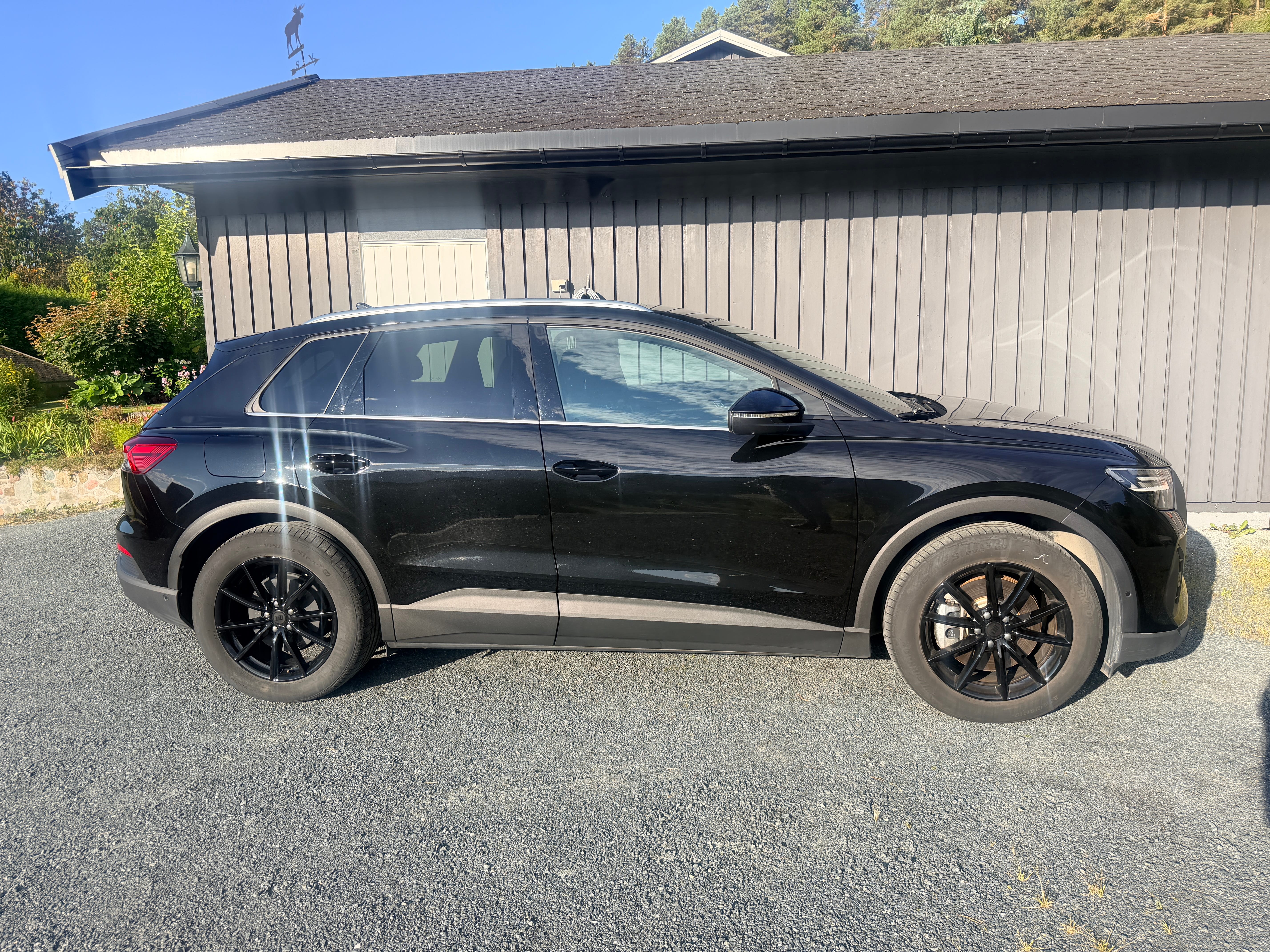 Audi Q4 45 e-tron quattro (AWD) med Aircondition