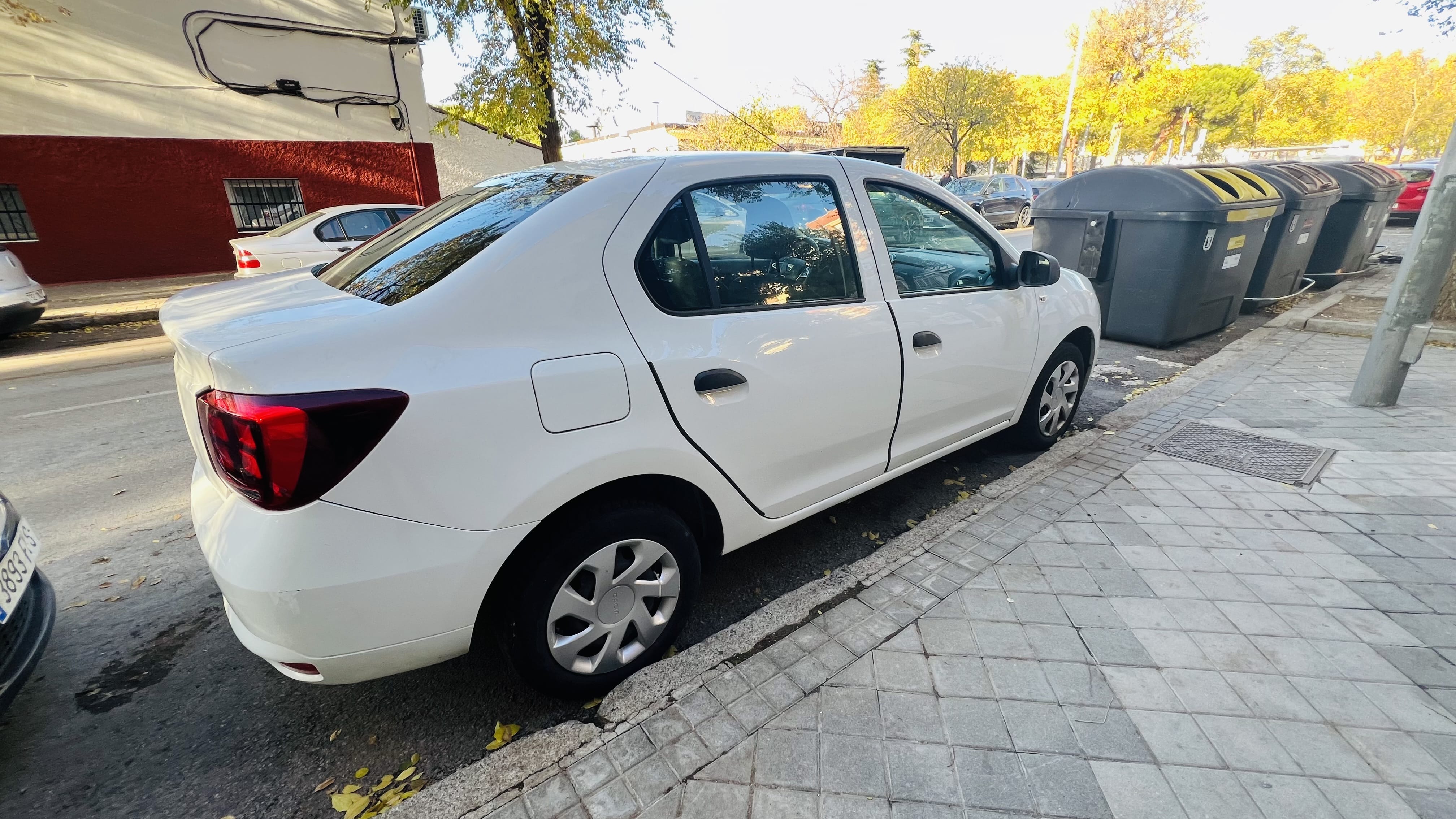 Dacia Logan 1.0 Sce con Accesible silla de ruedas