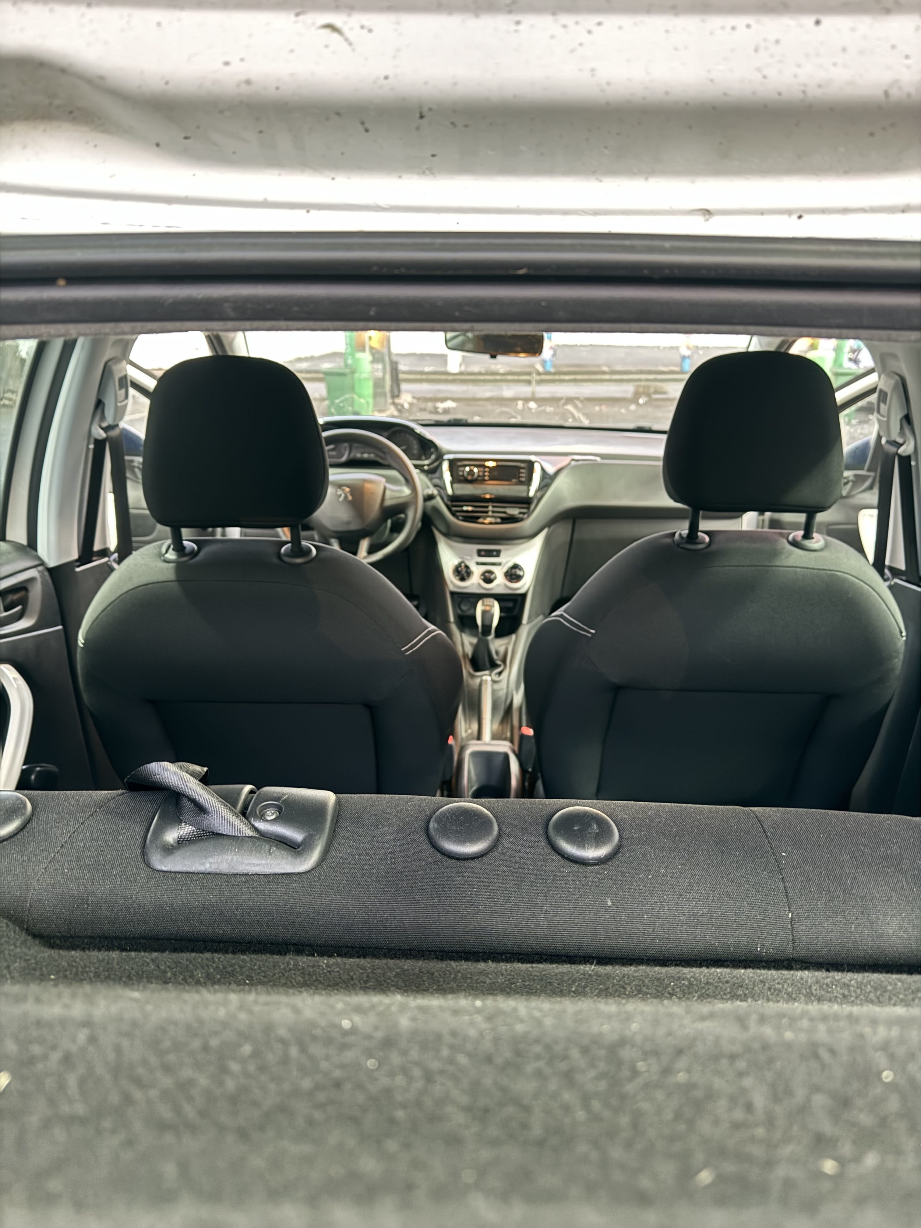 Peugeot 208 avec Climatisation