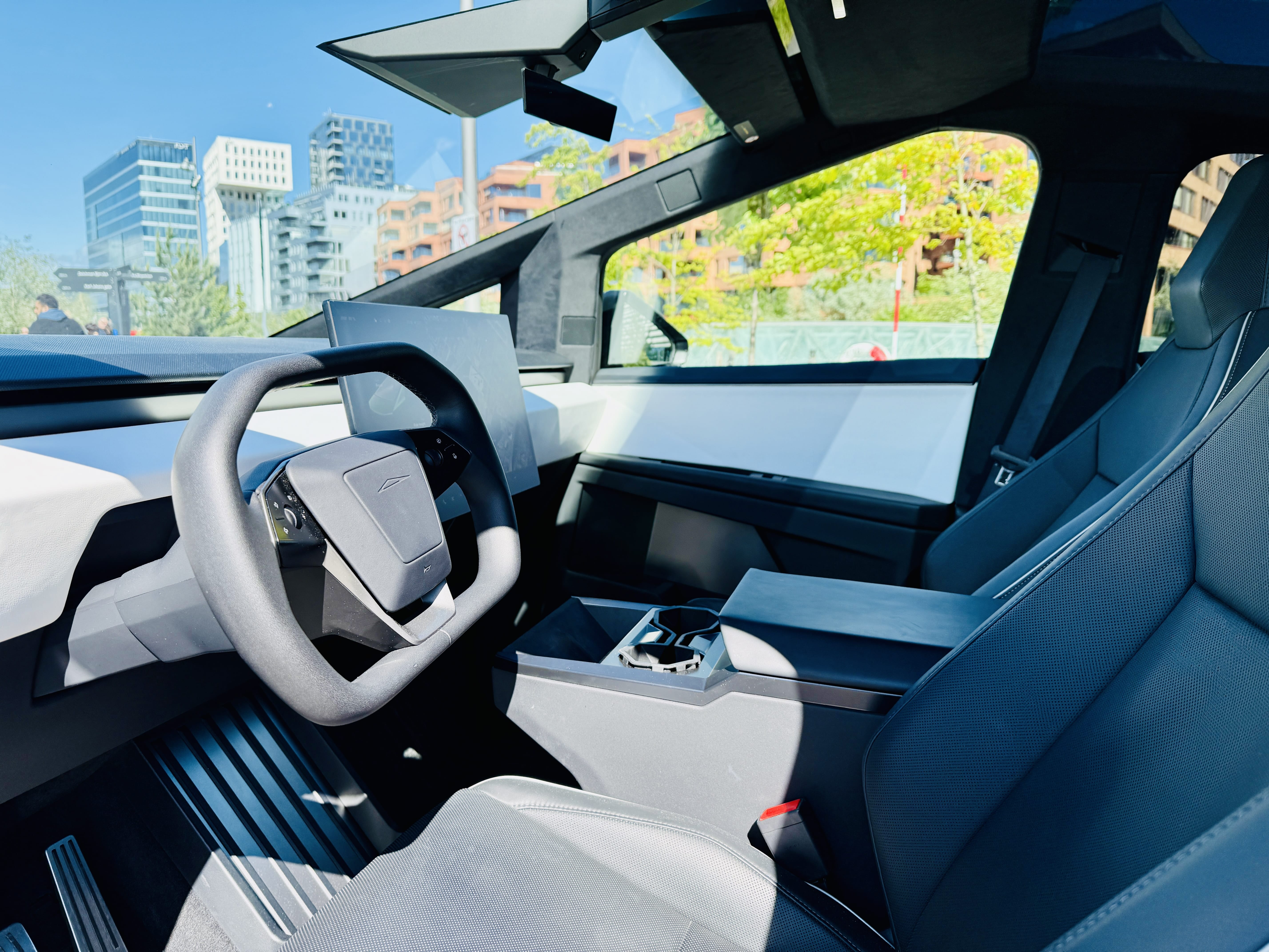 Tesla Cybertruck med Vinterdekk