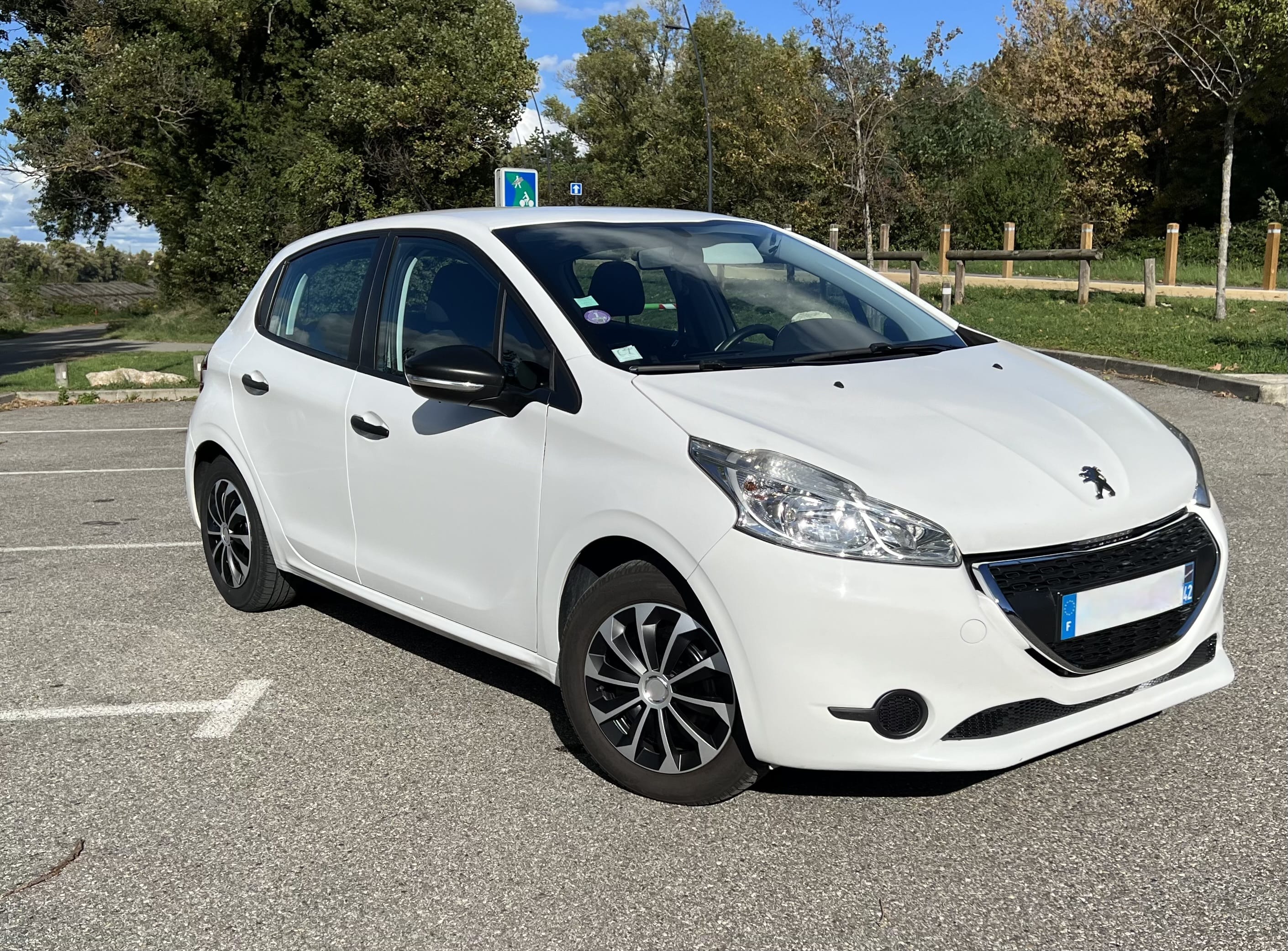 Peugeot 208, 2013, Essence 95