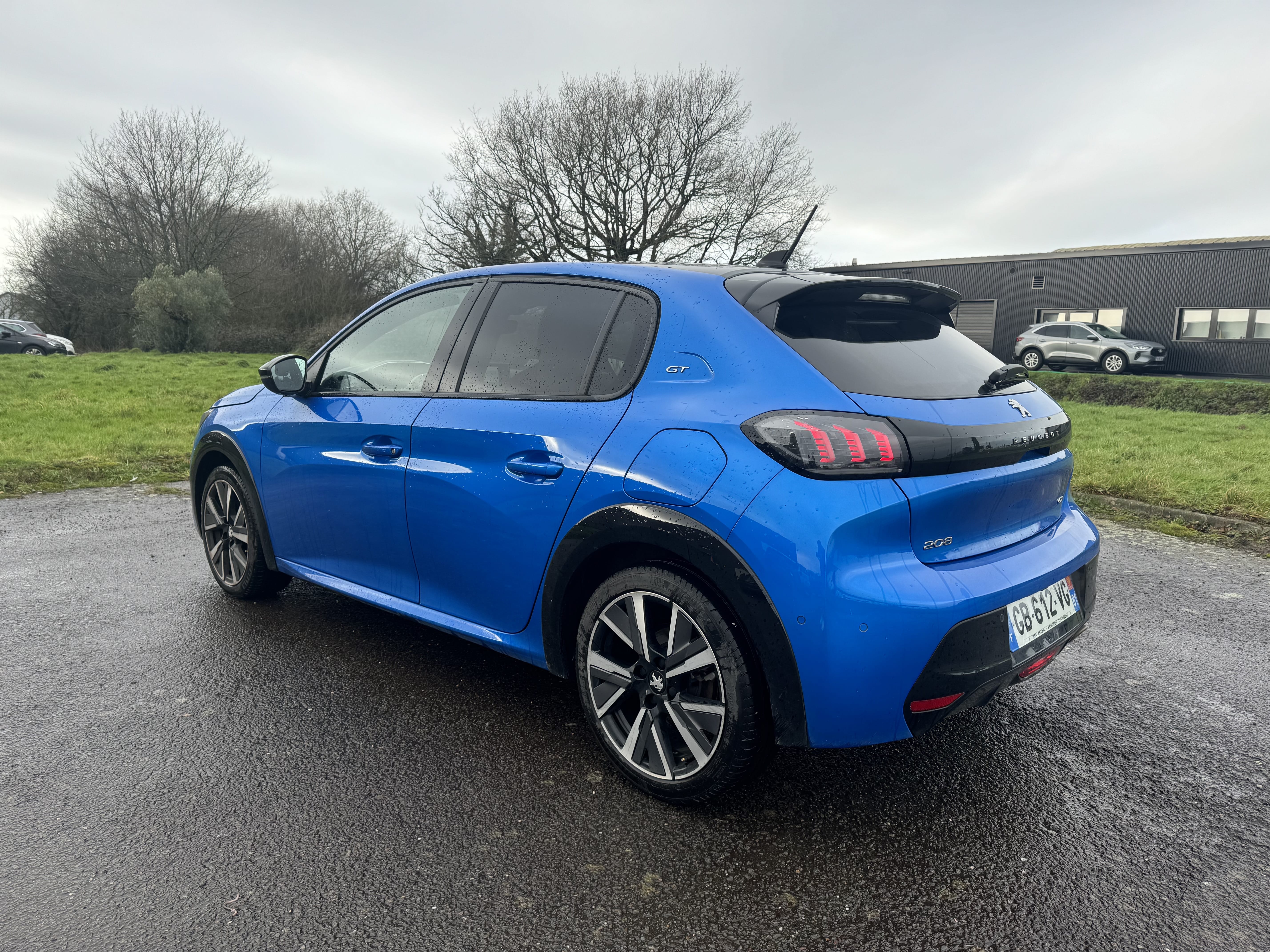 Peugeot 208 GT Line avec GPS
